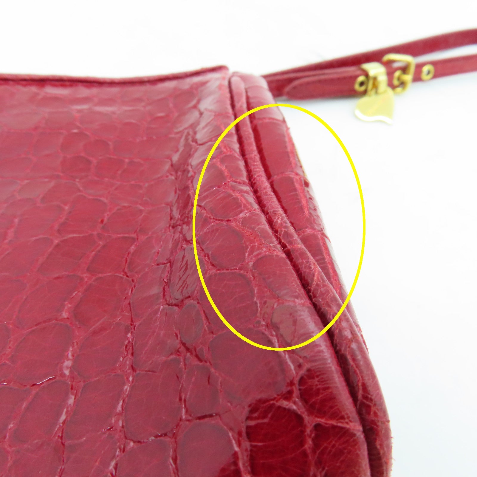 Miu Miu 皮革Pouch金扣手拿包紅色