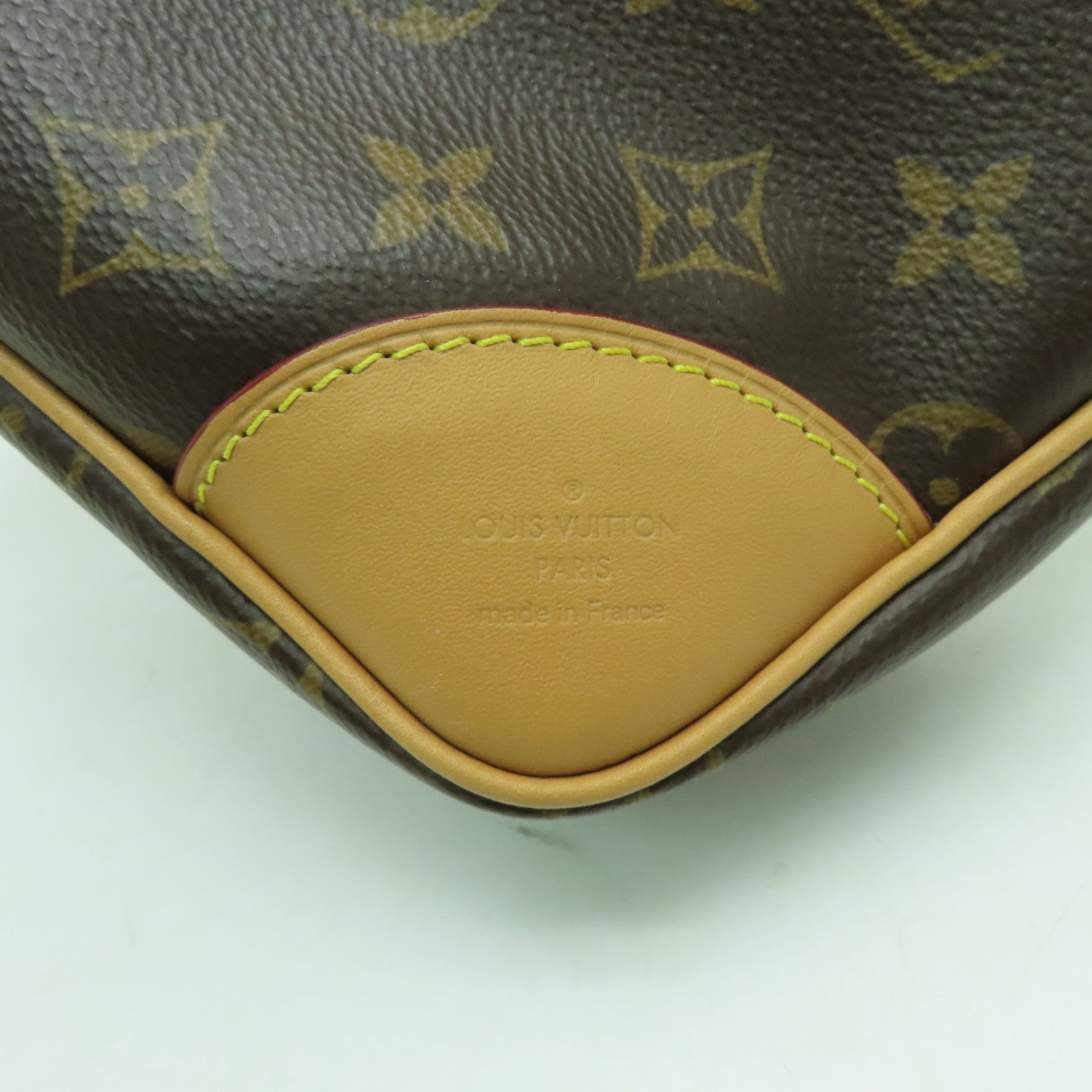 LOUIS VUITTON Monogram Odeon MM金扣肩背袋啡色