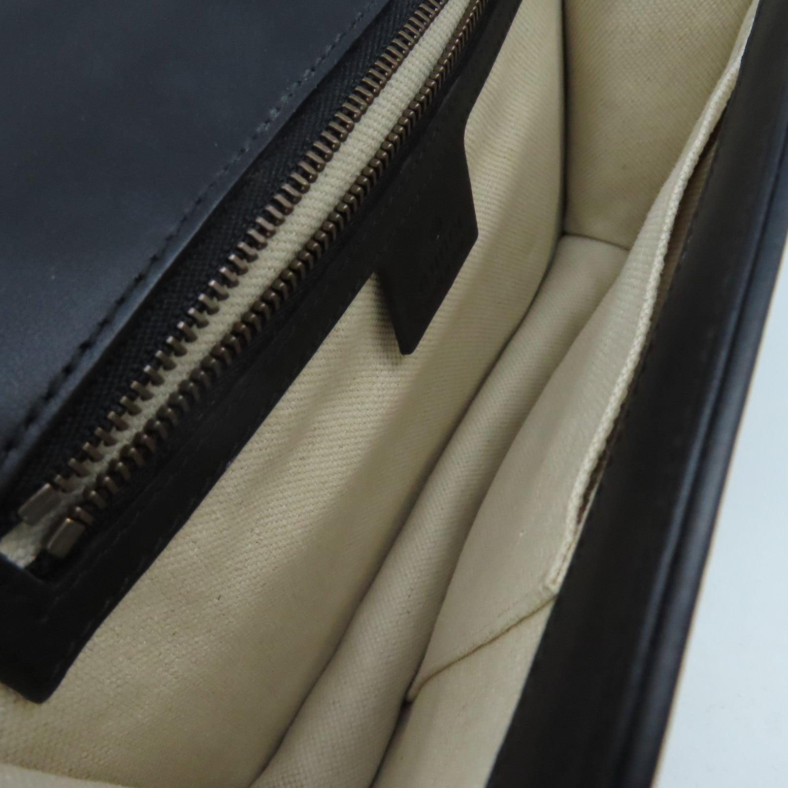 GUCCI 牛皮皮革Chain Shoulder Bag金扣鏈帶肩背袋黑色