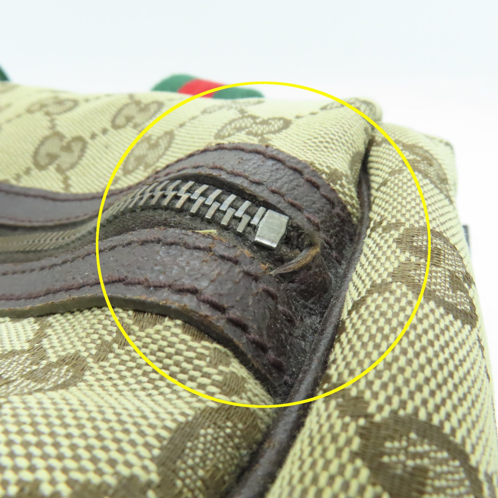 GUCCI 帆布Small Duffer Bag銀扣肩背袋棕色