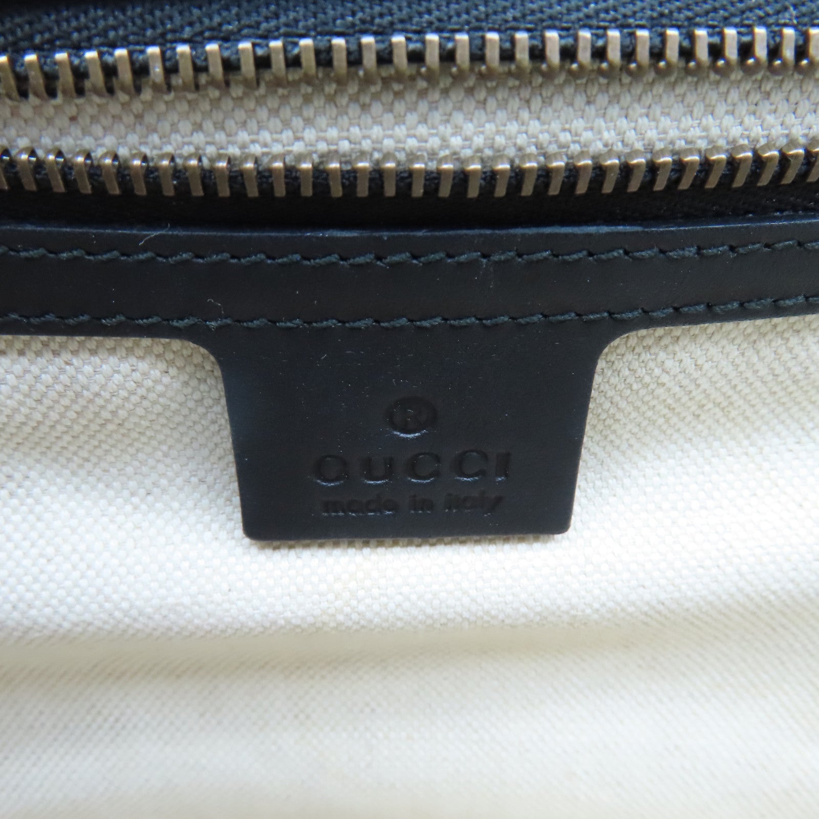 GUCCI 牛皮皮革Chain Shoulder Bag金扣鏈帶肩背袋黑色