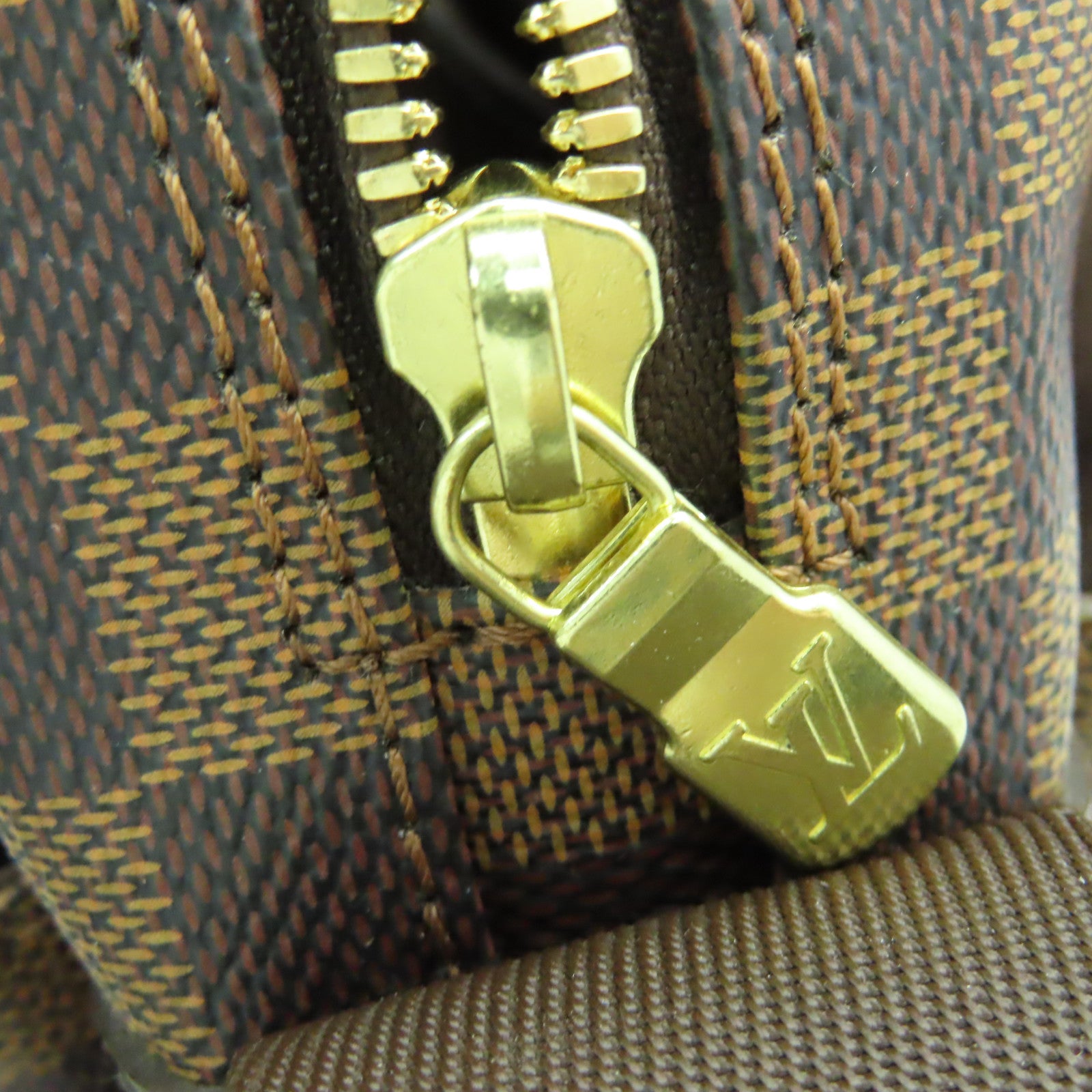 LOUIS VUITTON Damier Naviglio金扣肩背袋棕色