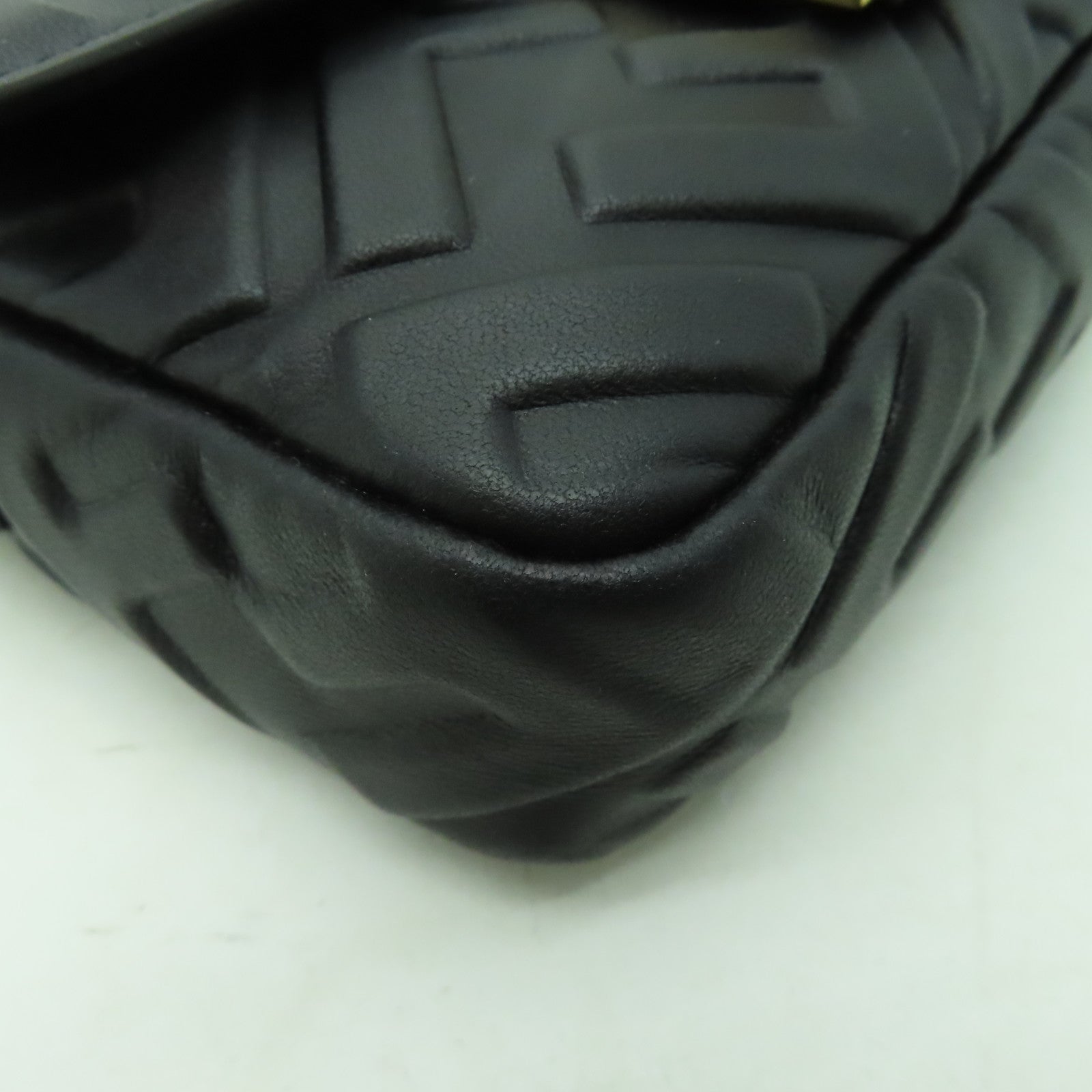 FENDI 羊皮皮革Baguette Mini金扣手挽肩背兩用袋黑色