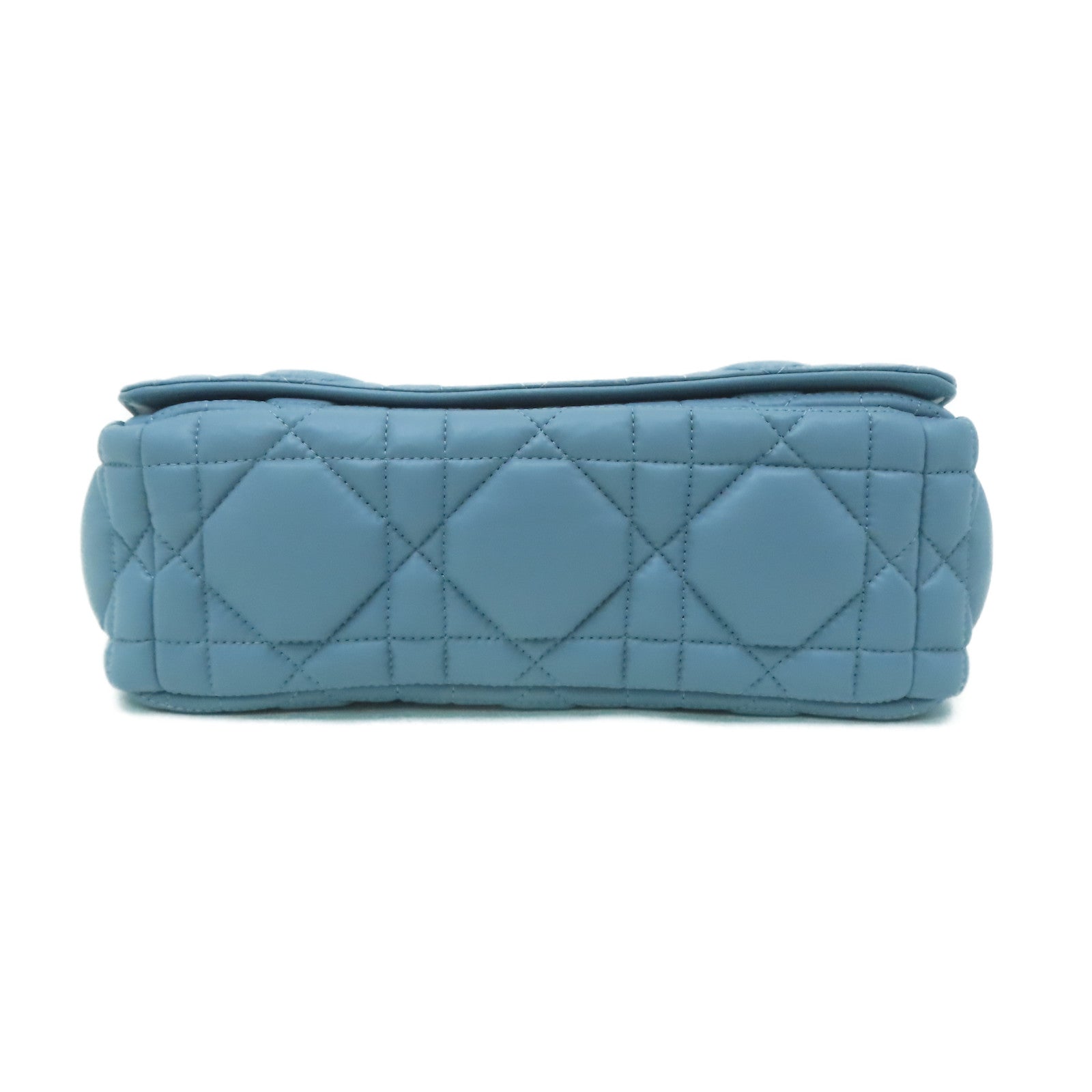 Dior 羊皮皮革Medium Dior Caro Bag金扣鏈帶肩背袋淺藍色