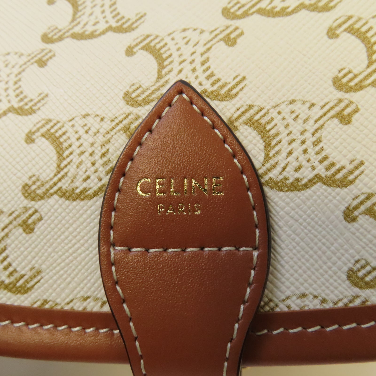 CELINE Triomphe帆布Folco Shoulder Bag金扣肩背袋白色