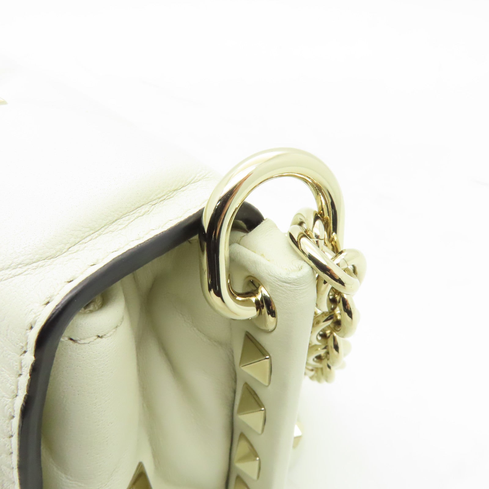Valentino 羊皮皮革Garavani Rockstud Spike金扣鏈帶肩背袋白色