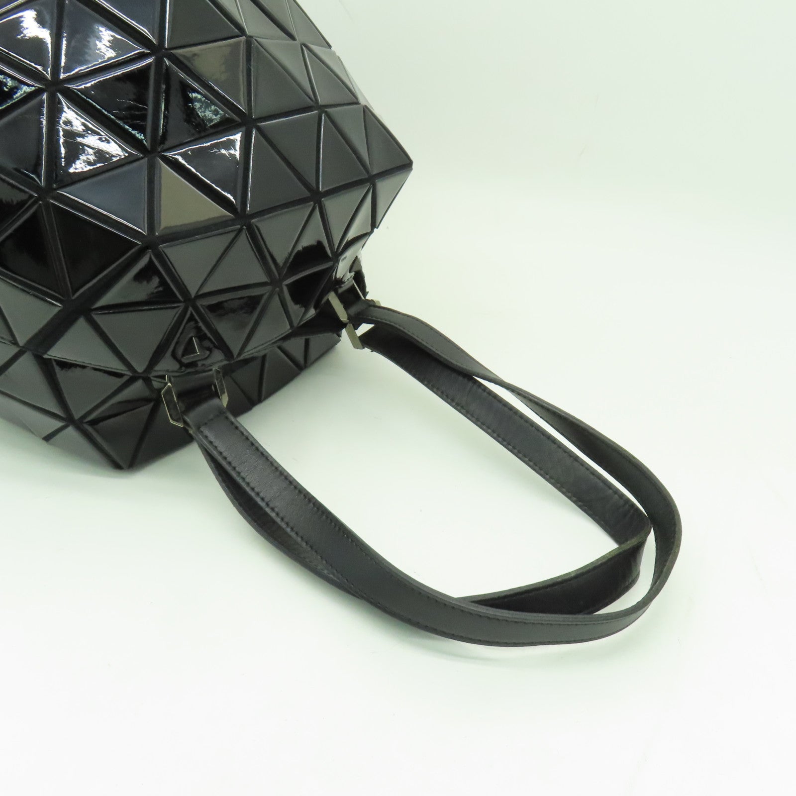 ISSEY MIYAKE PVC Bao Bao銀扣肩背袋黑色