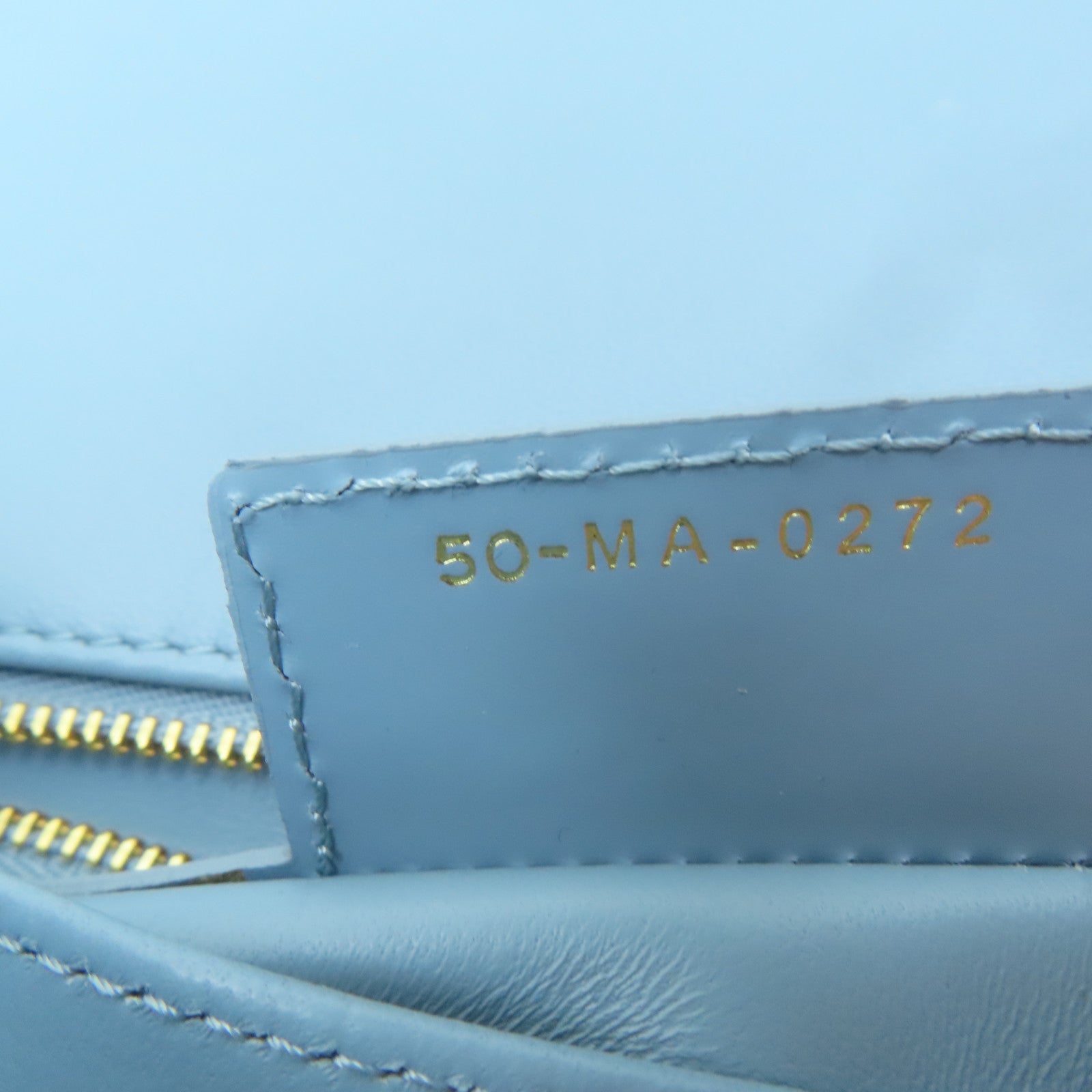 Dior 羊皮皮革Medium Dior Caro Bag金扣鏈帶肩背袋淺藍色