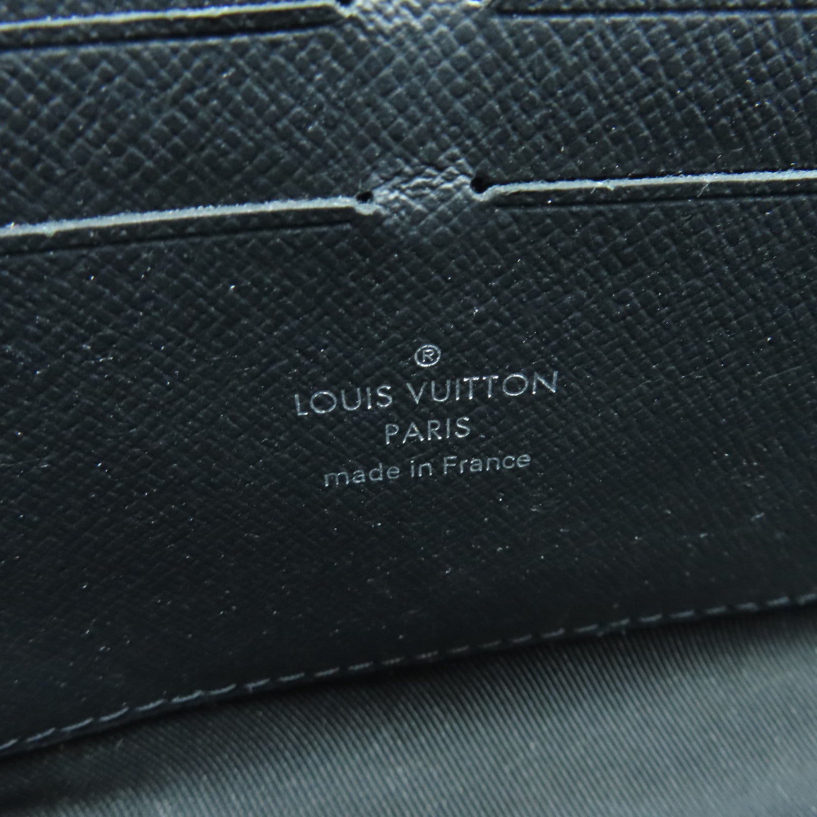 LOUIS VUITTON Monogram Eclipse Soft Trunk Wallet肩背袋黑色