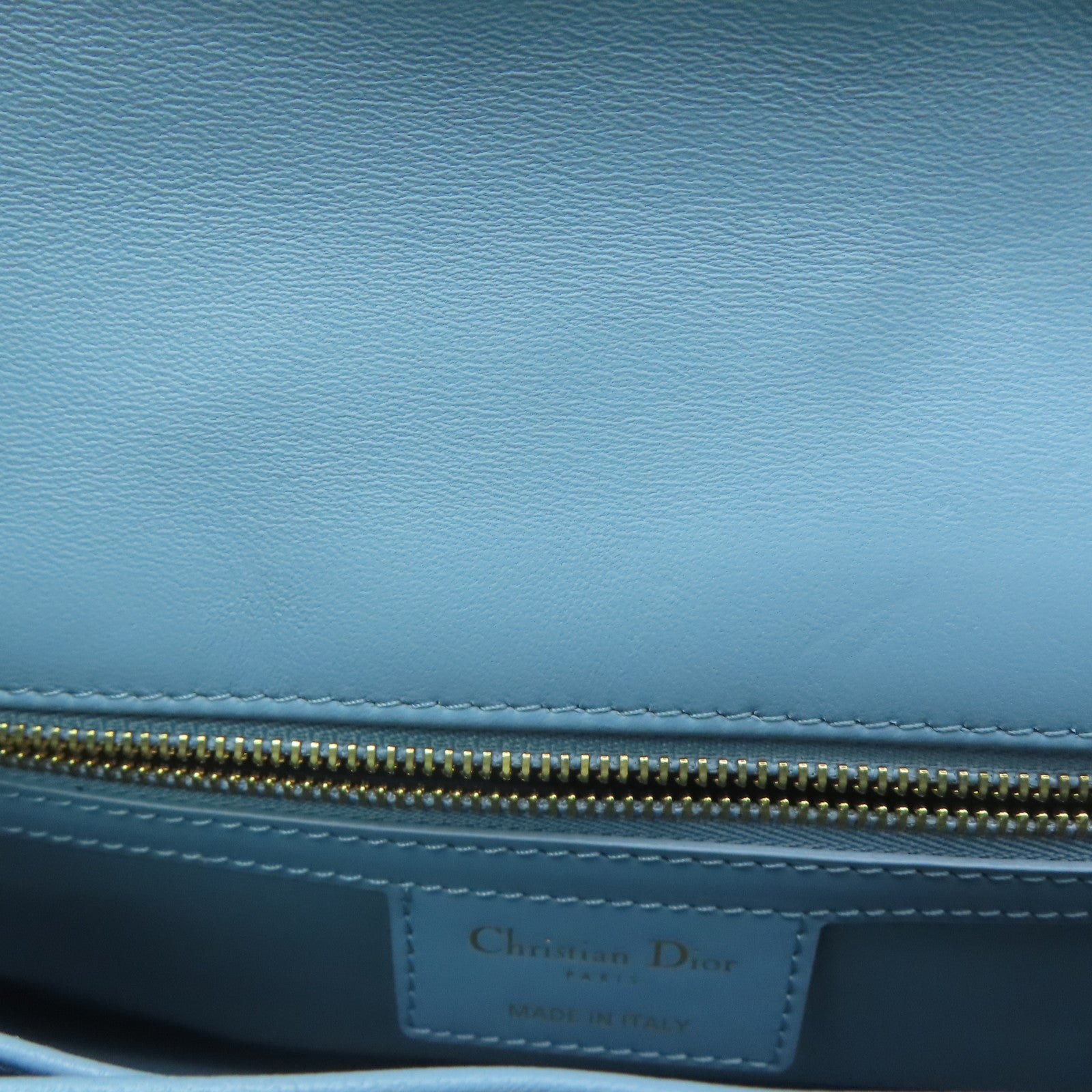 Dior 羊皮皮革Medium Dior Caro Bag金扣鏈帶肩背袋淺藍色