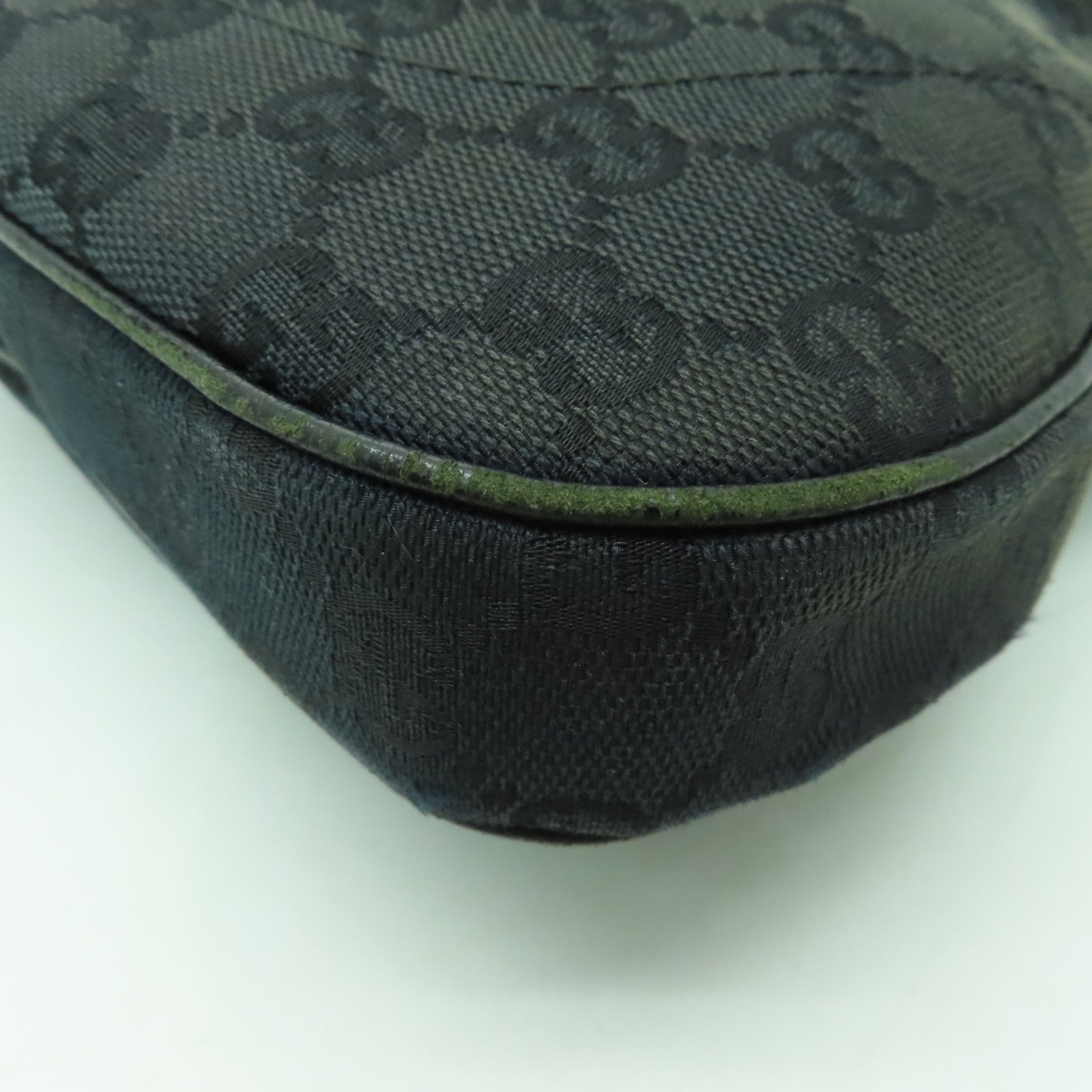 GUCCI 帆布Jackie Bag銀扣肩背袋黑色