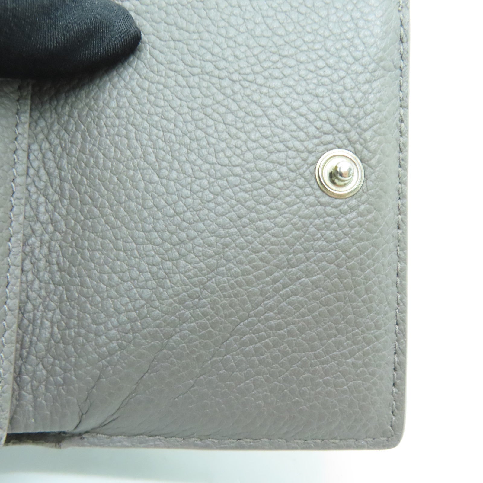 YVES SAINT LAURENT 牛皮皮革Tiny Wallet银扣钱包灰色