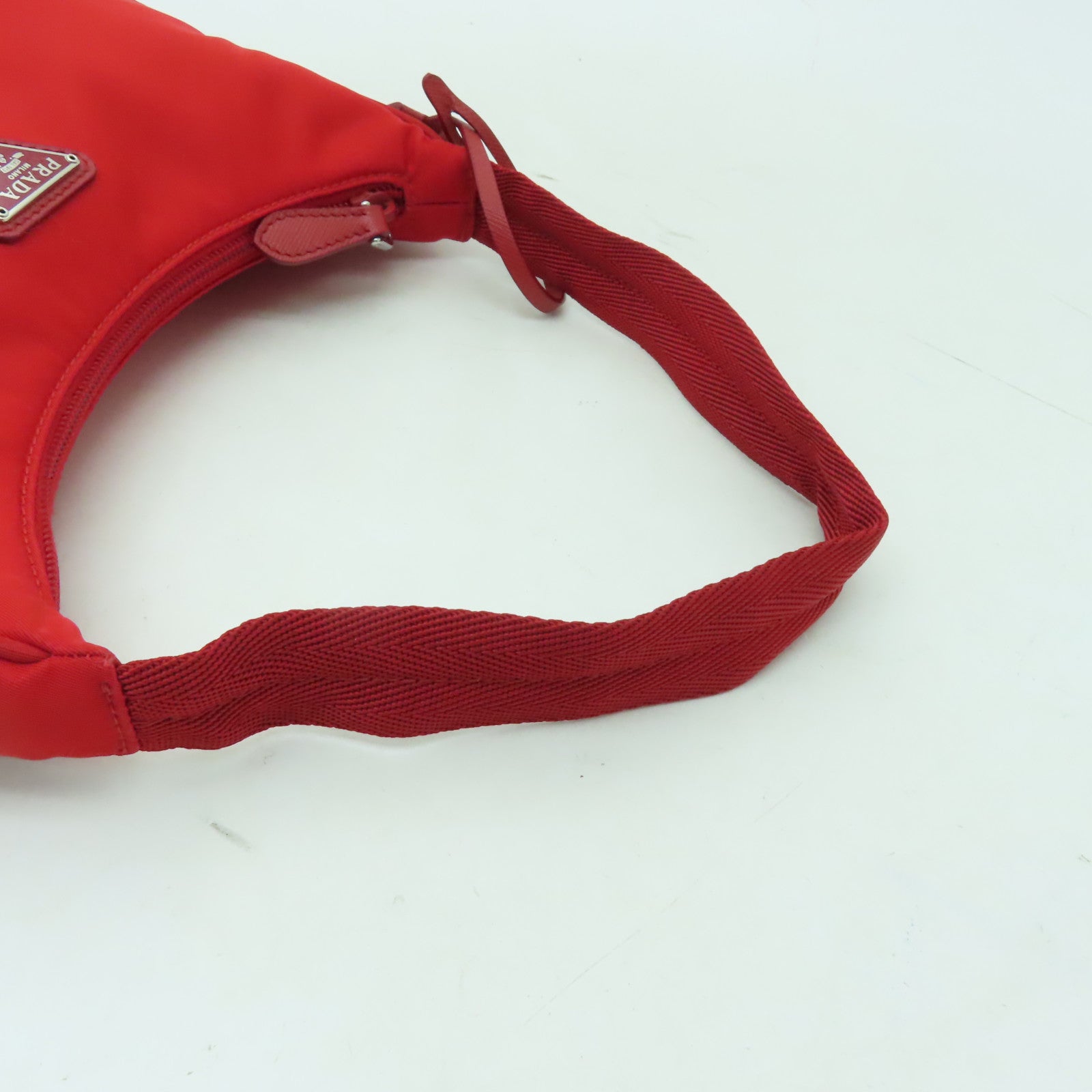 PRADA 尼龍Shoulder Bag銀扣肩背袋紅色