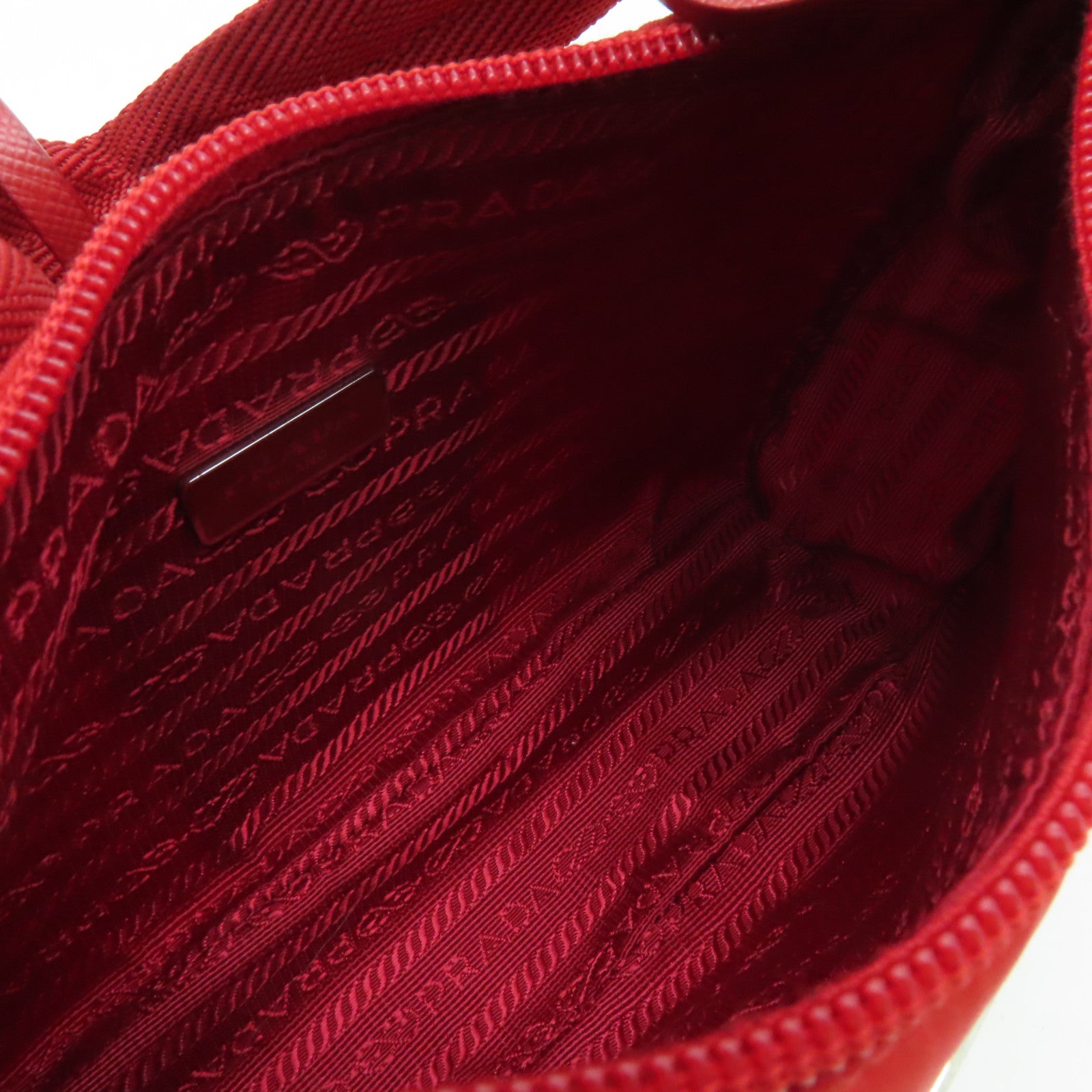 PRADA 尼龍Shoulder Bag銀扣肩背袋紅色