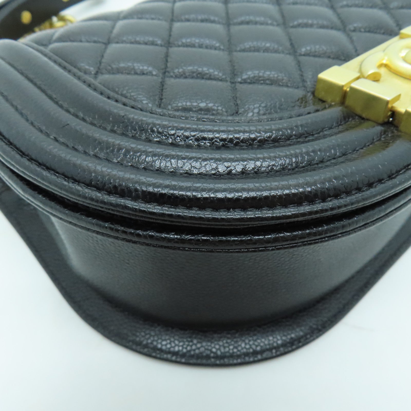 CHANEL 菱格Caviar皮革Boy Chain Shoulder金扣鏈帶肩背袋黑色