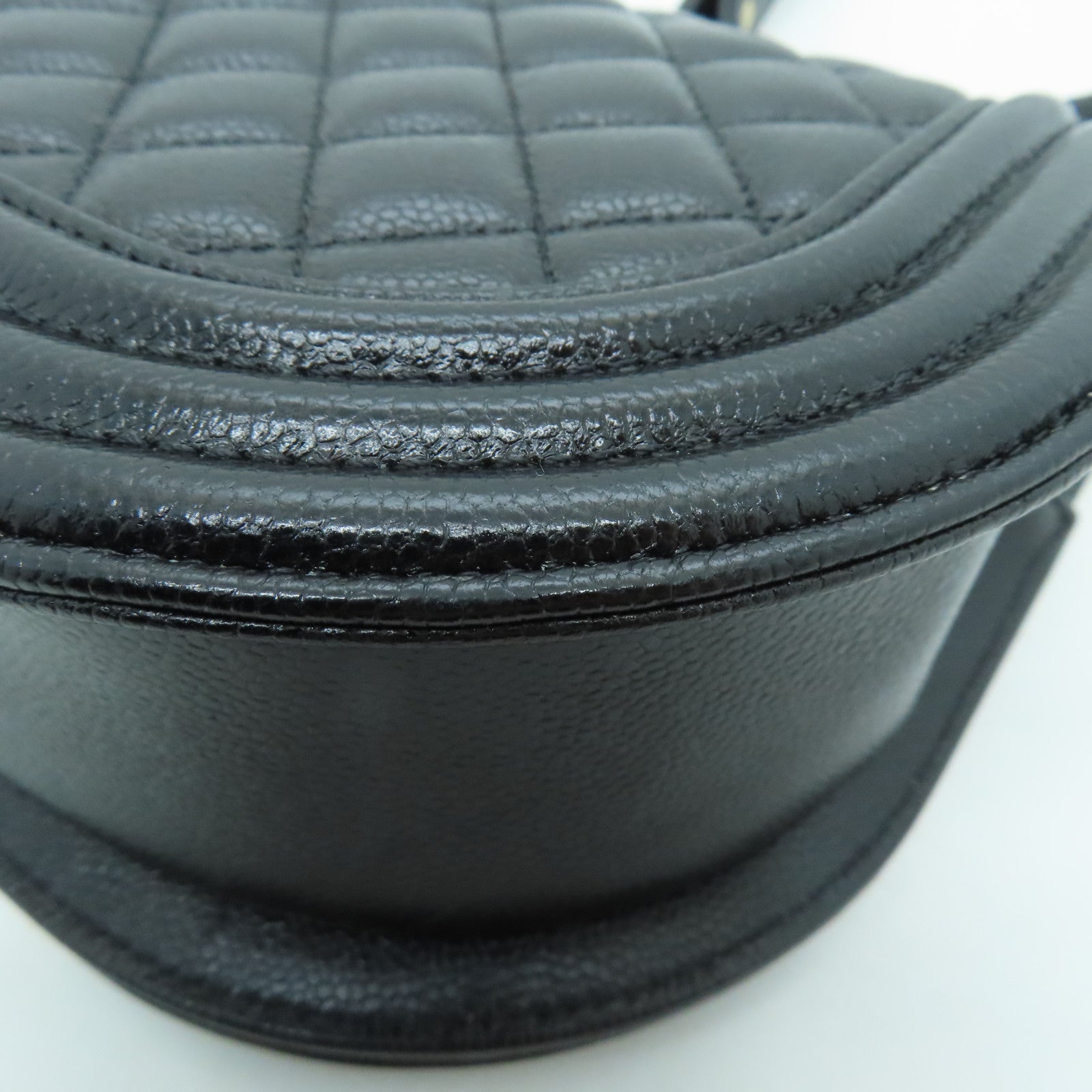 CHANEL 菱格Caviar皮革Boy Chain Shoulder金扣鏈帶肩背袋黑色