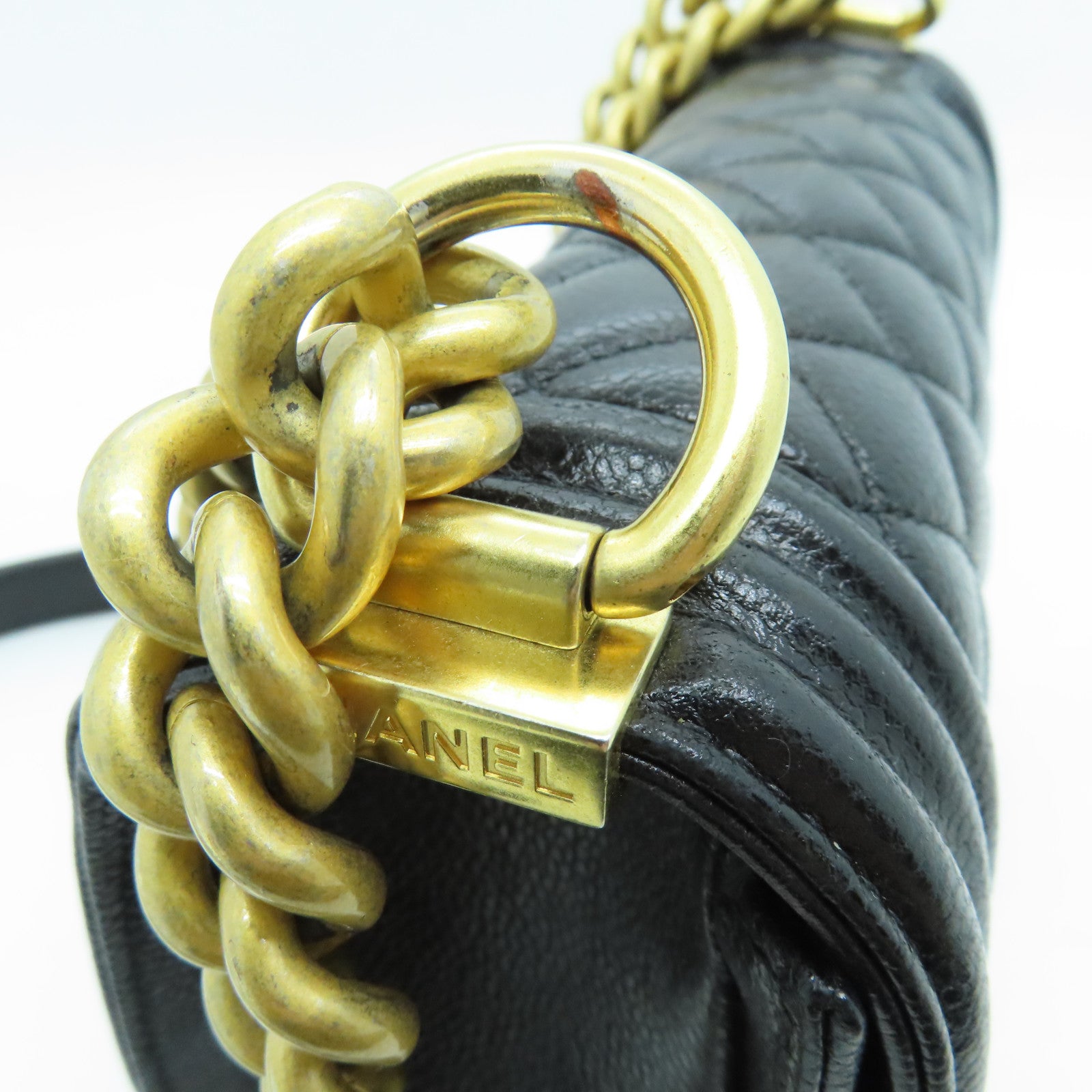 CHANEL 菱格Caviar皮革Boy Chain Shoulder金扣鏈帶肩背袋黑色