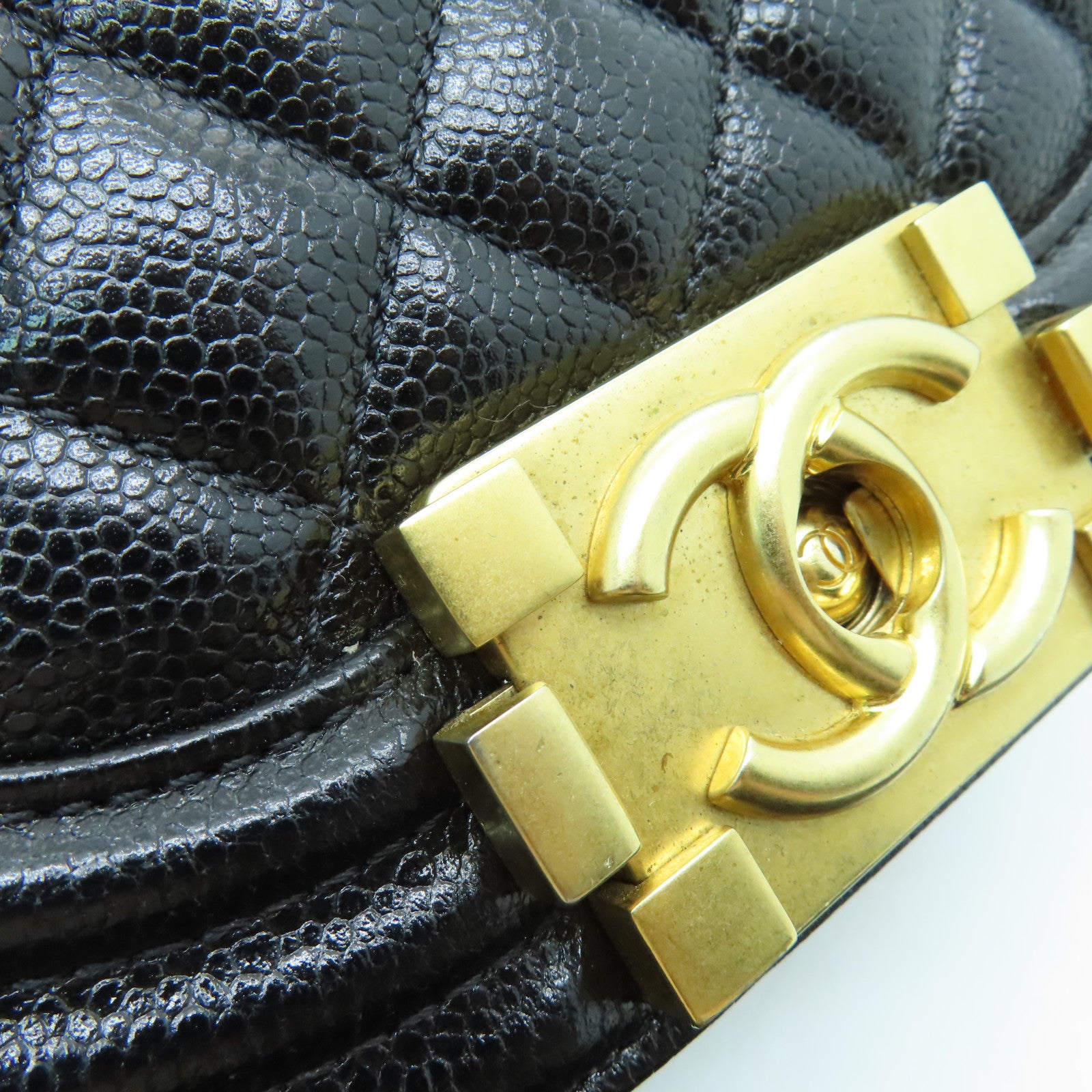CHANEL 菱格Caviar皮革Boy Chain Shoulder金扣鏈帶肩背袋黑色