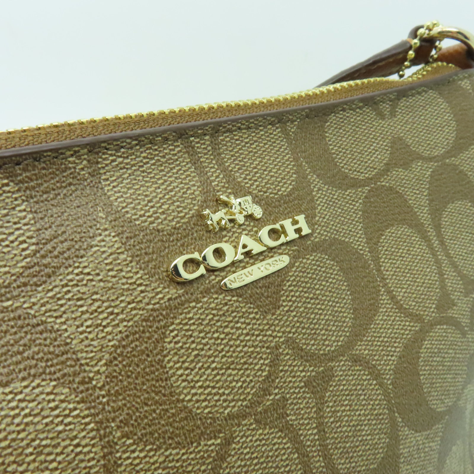 COACH 塗層帆布Shoulder Bag金扣肩背袋啡色
