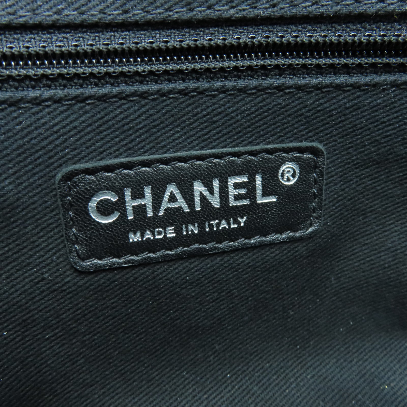 CHANEL 菱格Caviar皮革Chain Shoulder Bag银扣链带肩背袋啡色
