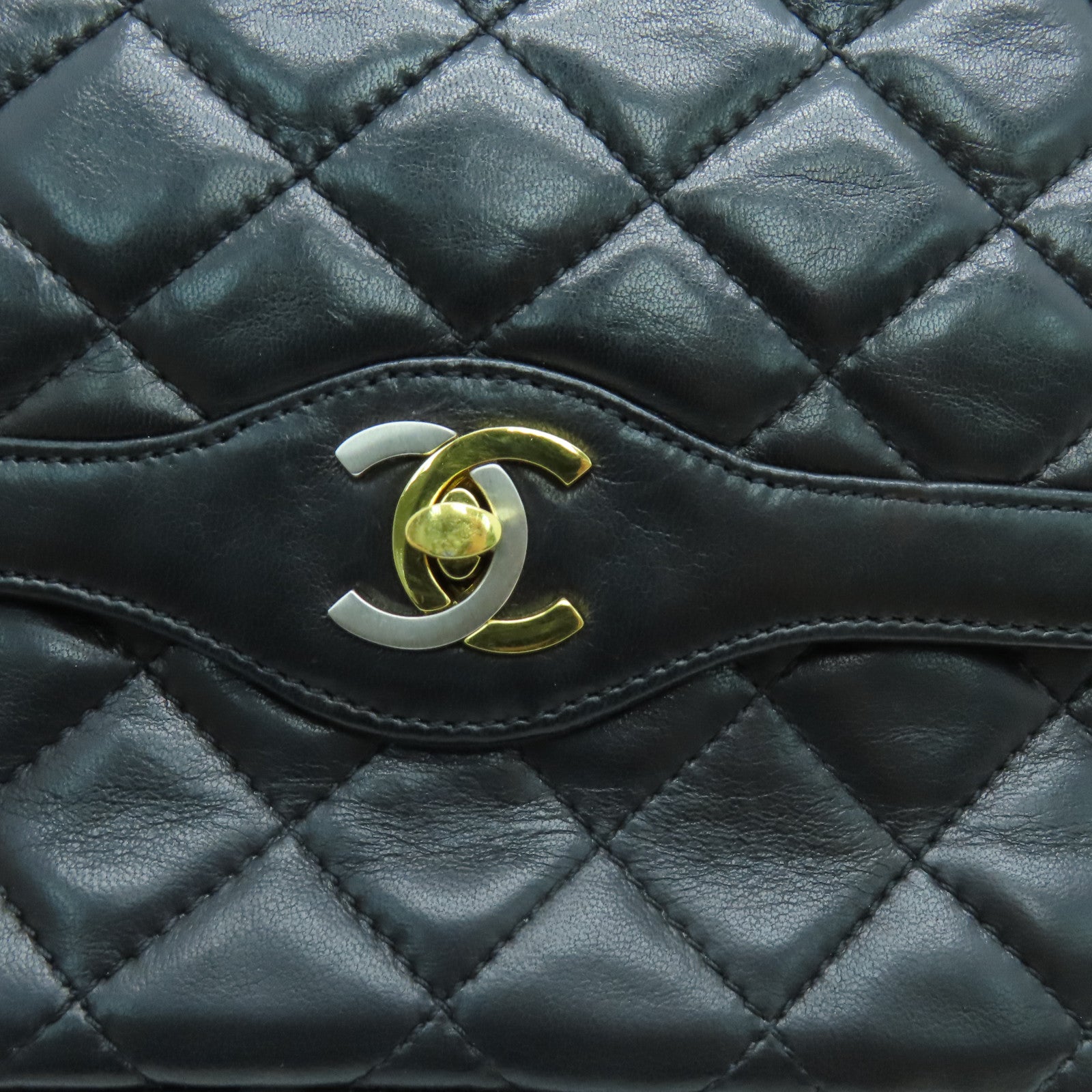 CHANEL 菱格羊皮皮革Chain Shoulder链带肩背袋金扣黑色
