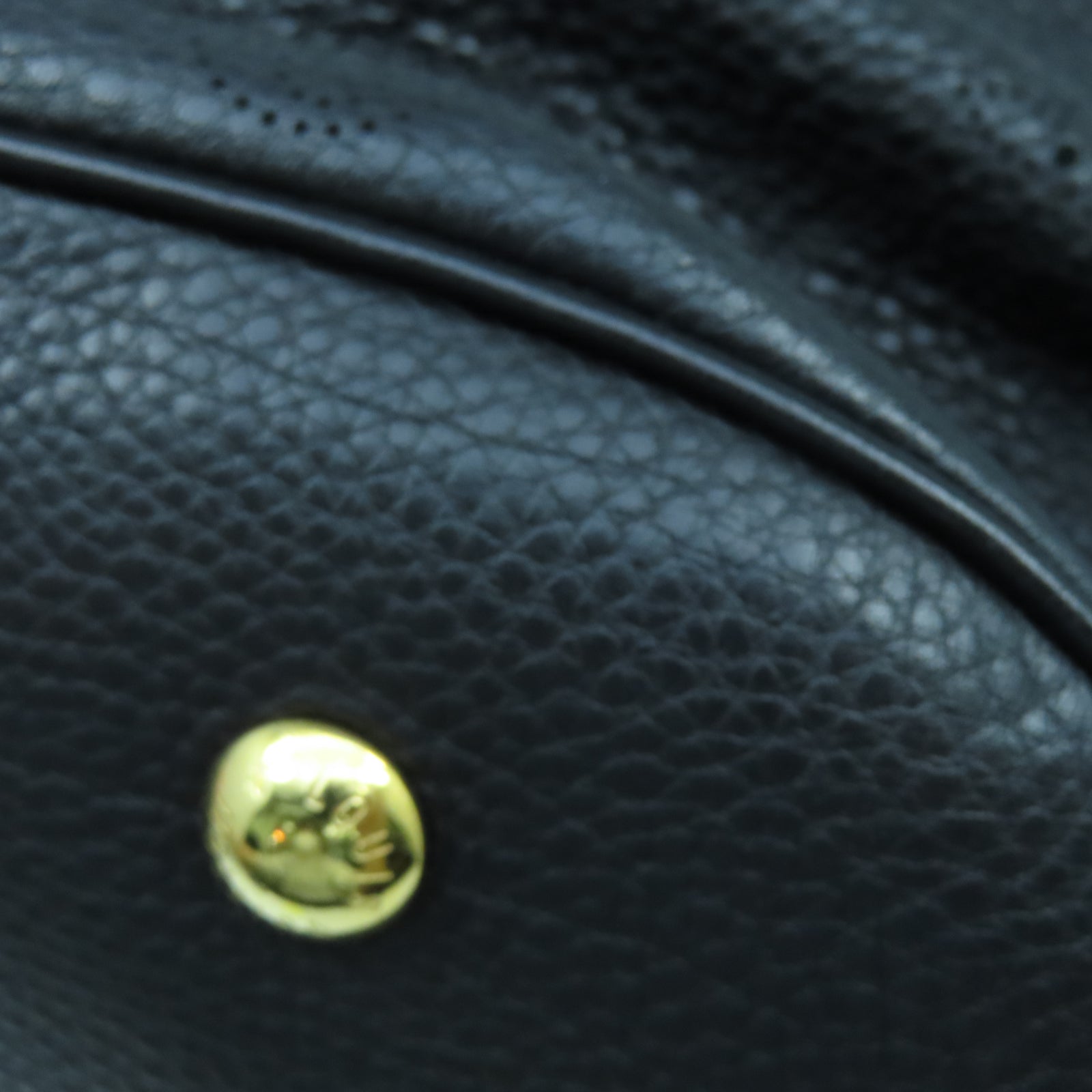 LOUIS VUITTON Mahina Mahina XL金扣手挽袋黑色