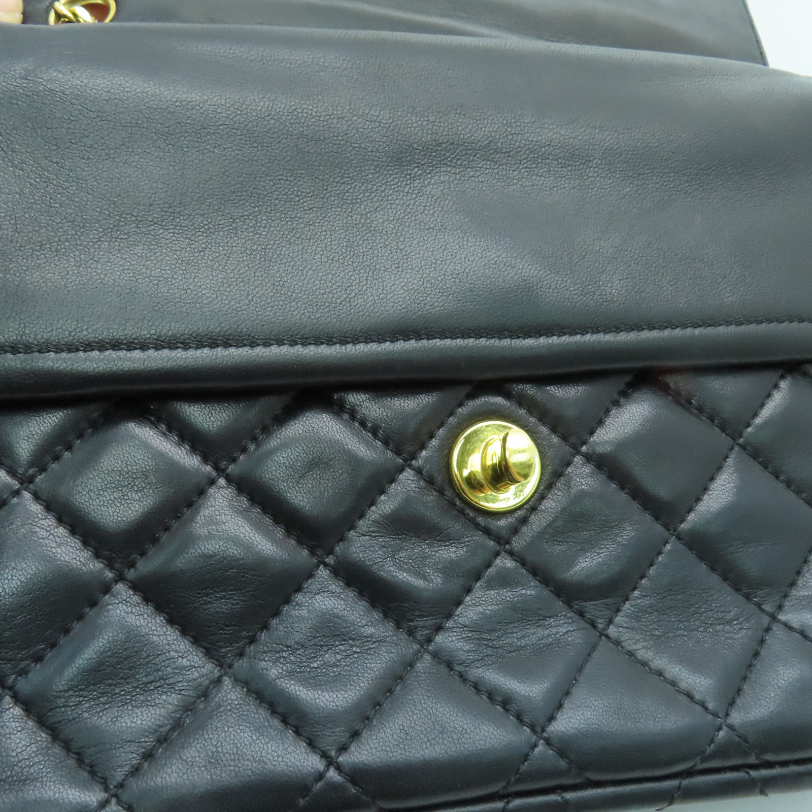 CHANEL 菱格羊皮皮革Chain Shoulder链带肩背袋金扣黑色