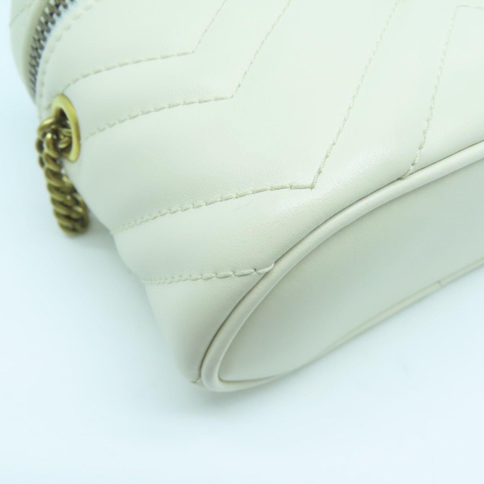 GUCCI 斜紋牛皮皮革Chain Shoulder Bag金扣鏈帶肩背袋白色