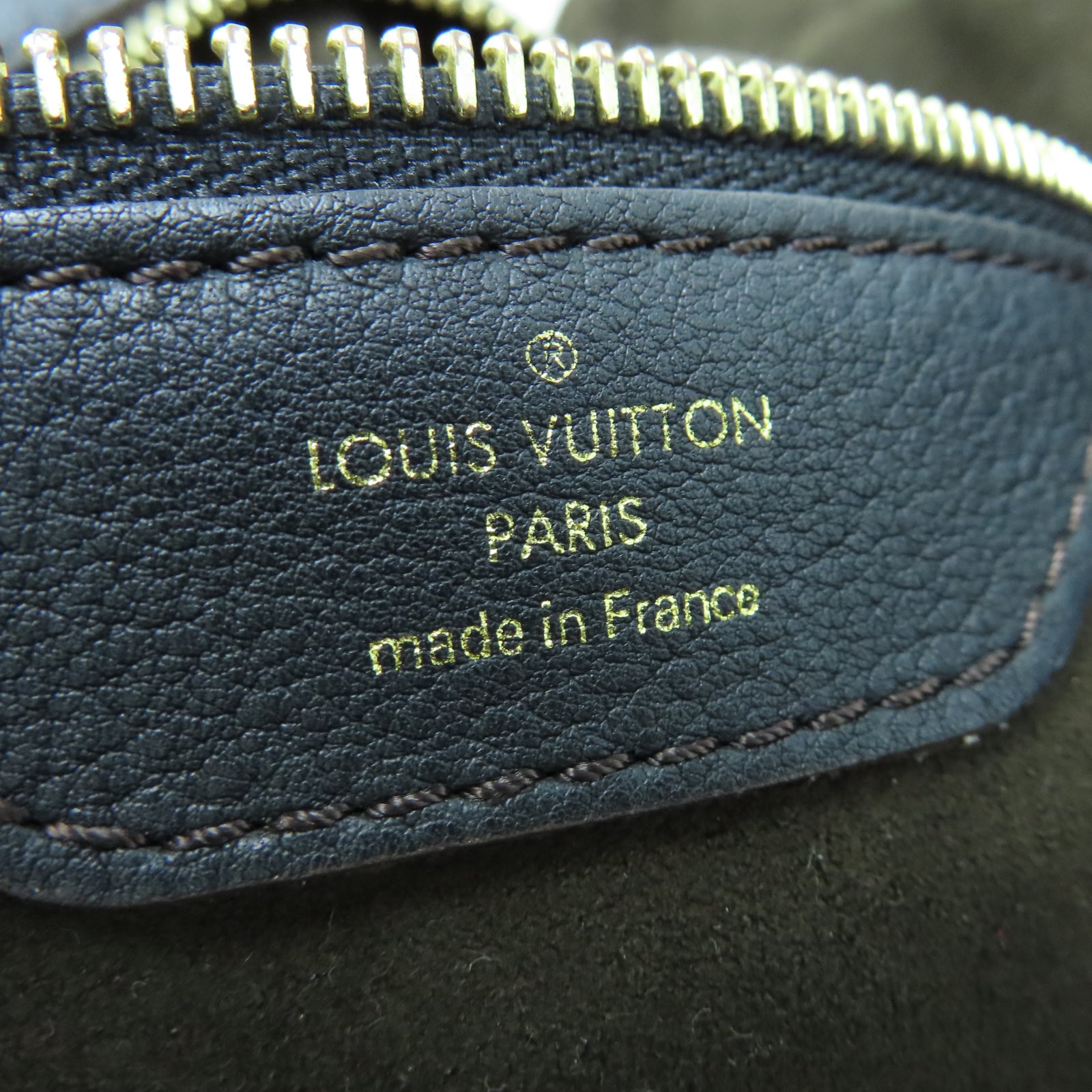 LOUIS VUITTON Mahina Mahina XL金扣手挽袋黑色