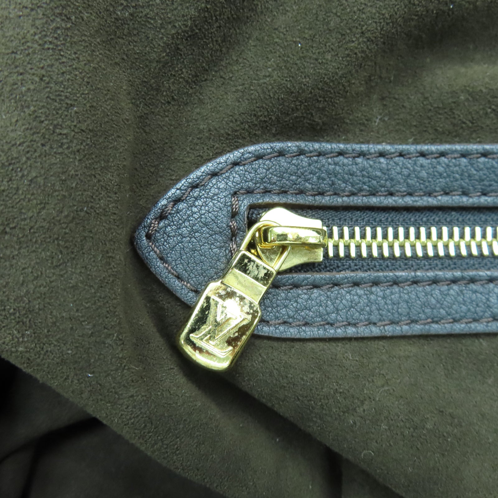 LOUIS VUITTON Mahina Mahina XL金扣手挽袋黑色