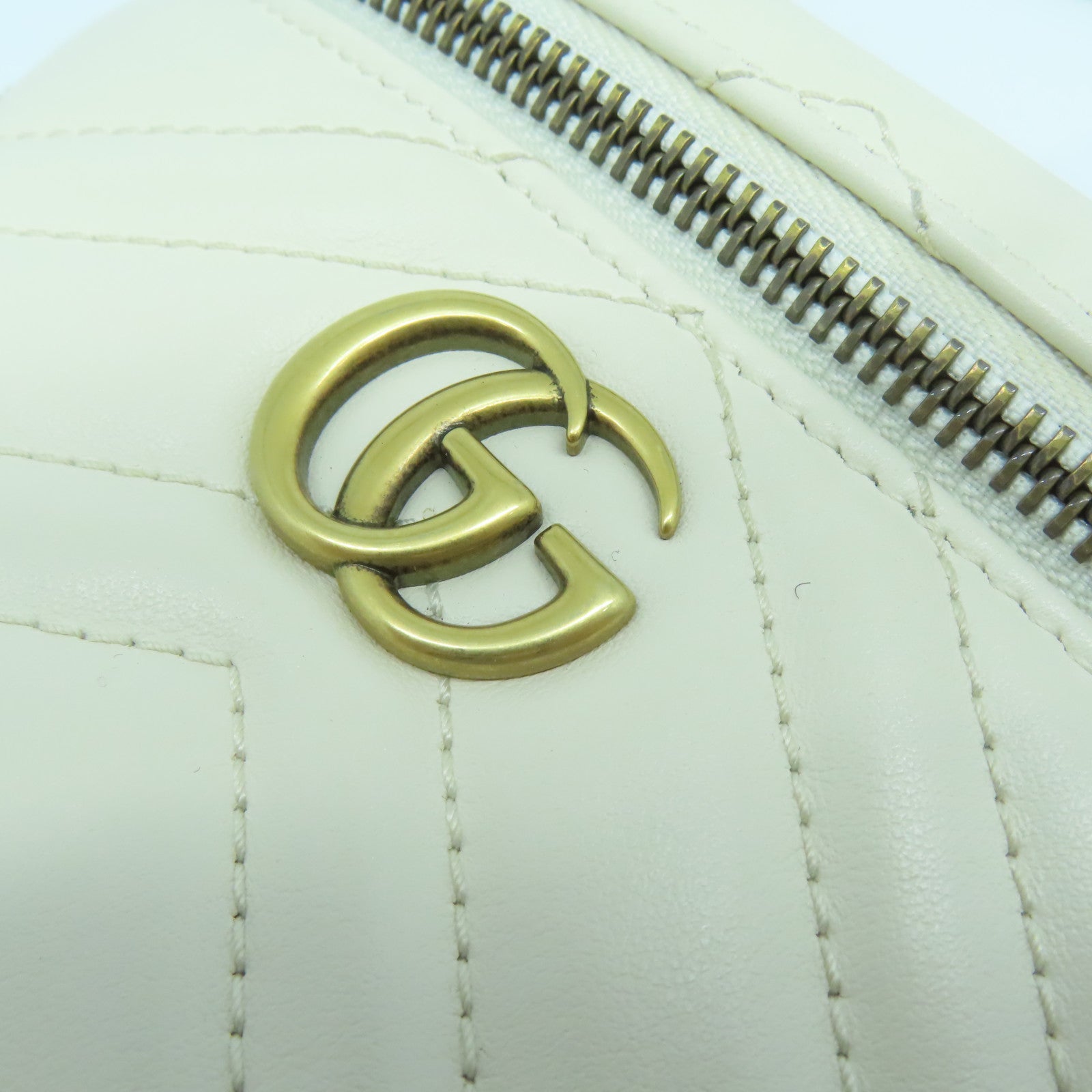 GUCCI 斜紋牛皮皮革Chain Shoulder Bag金扣鏈帶肩背袋白色