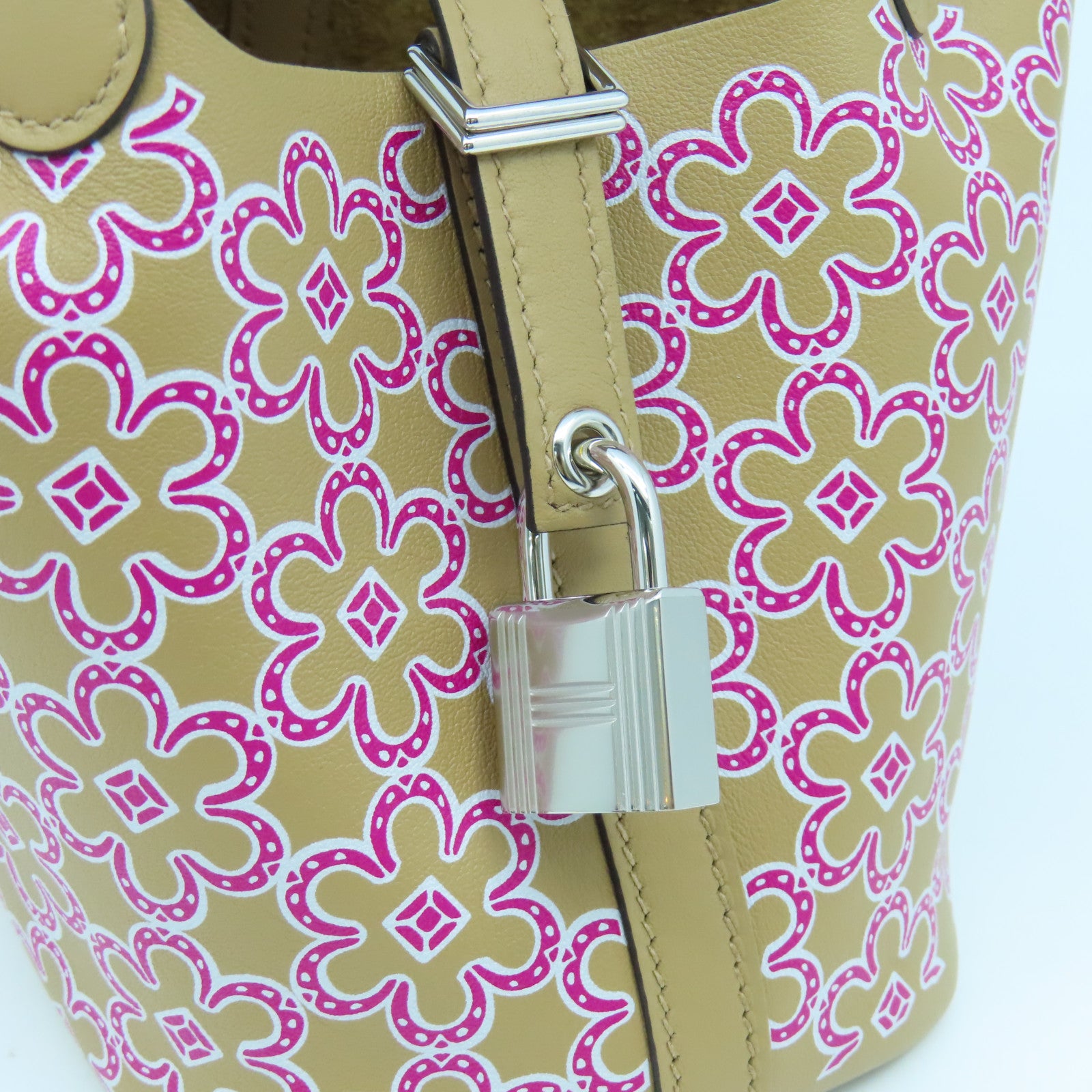 HERMES Swift皮革Picotin Lock Micro银扣手挽袋粉红色
