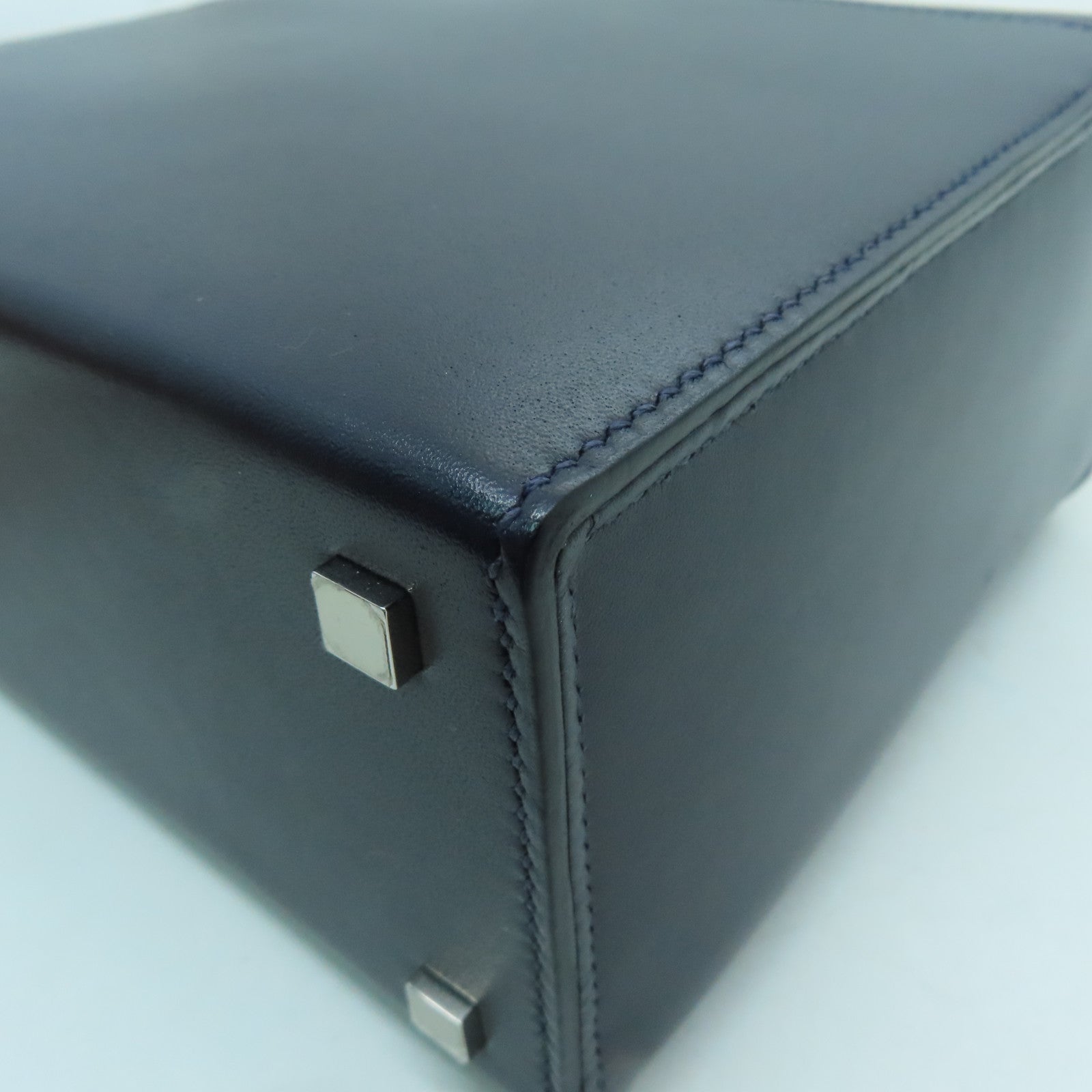 HERMES Tadelakt皮革Cinhetic銀扣肩背袋夜藍色