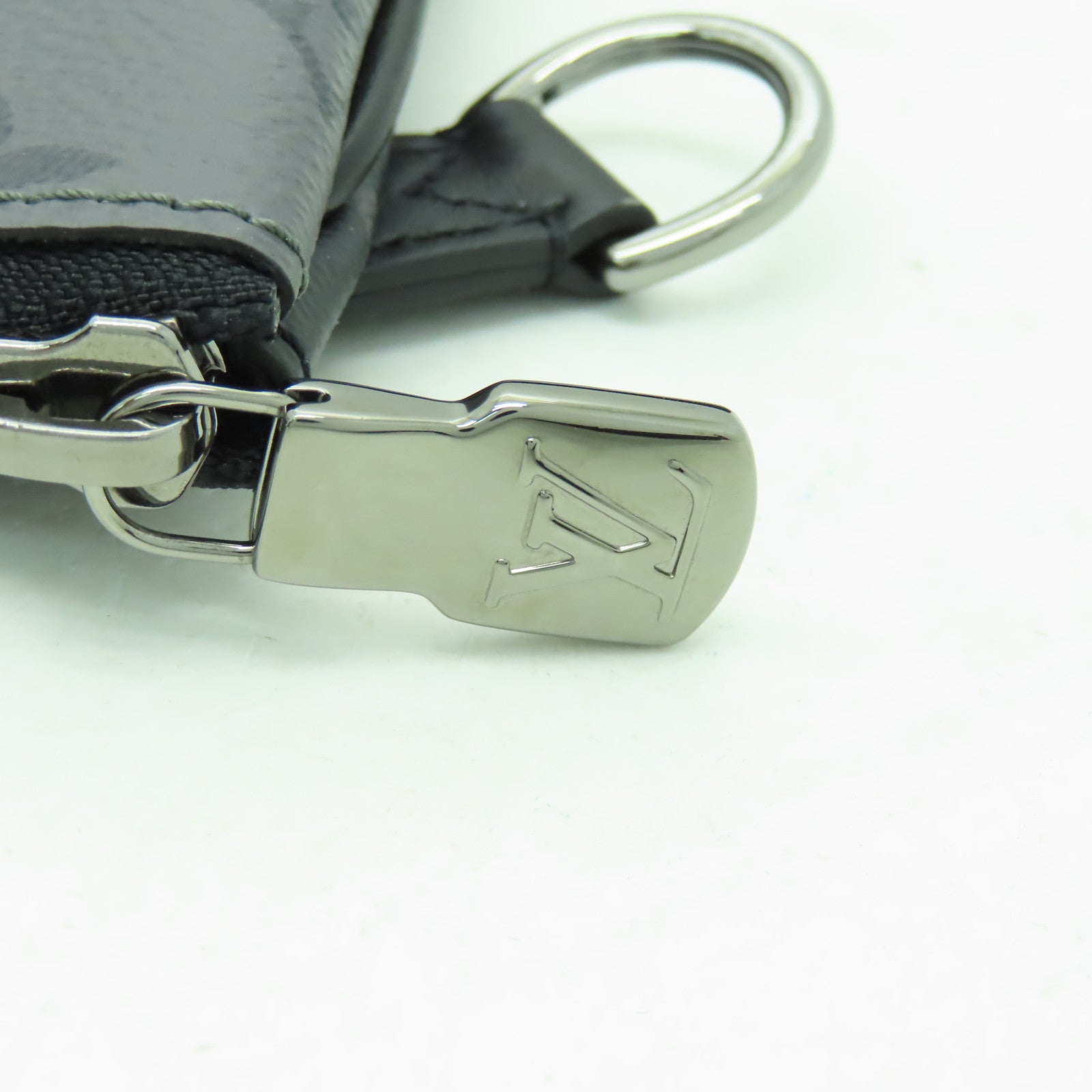 LOUIS VUITTON Monogram Eclipse Trio銀扣肩背袋灰色/黑色