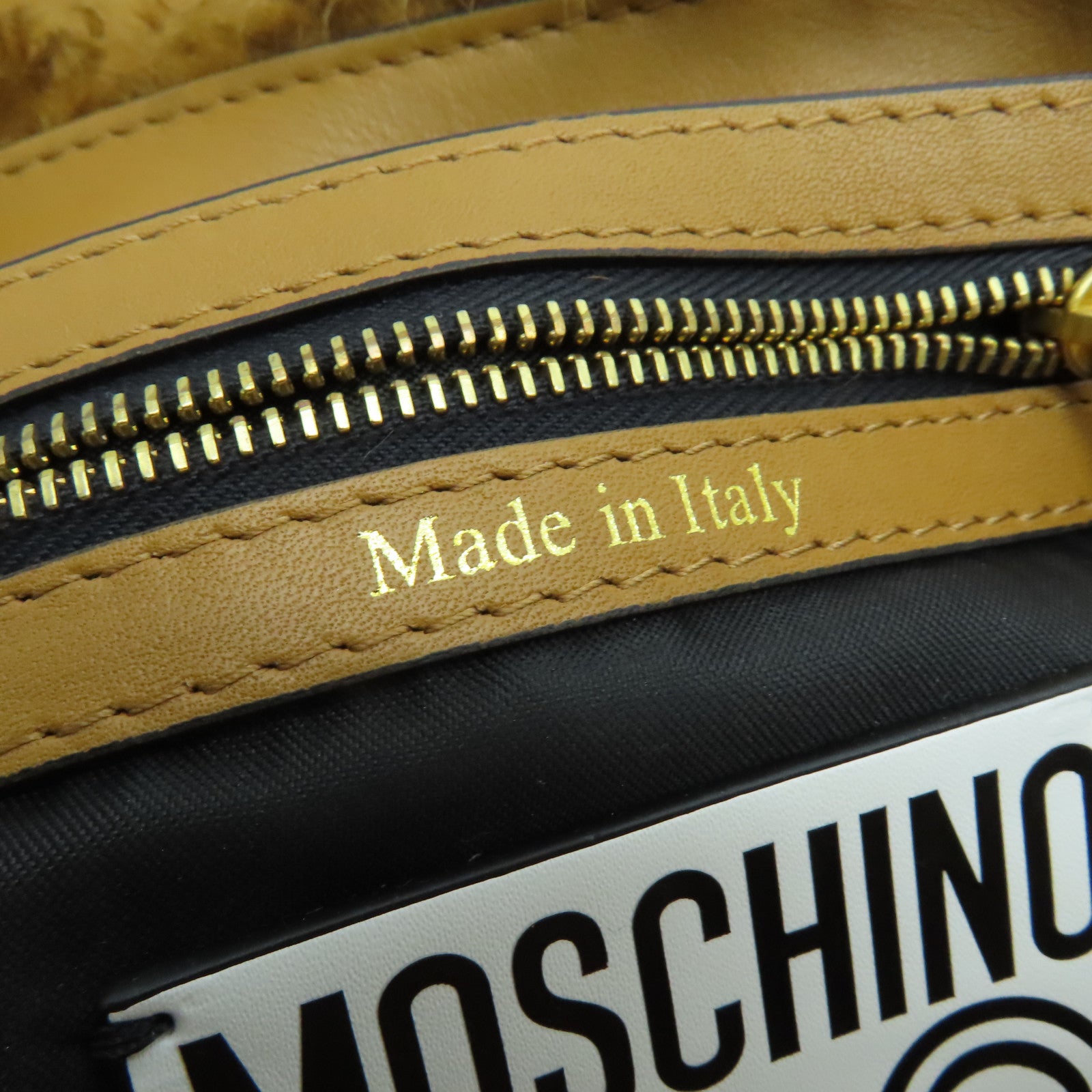 MOSCHINO 毛茸Backpack金扣背包棕色
