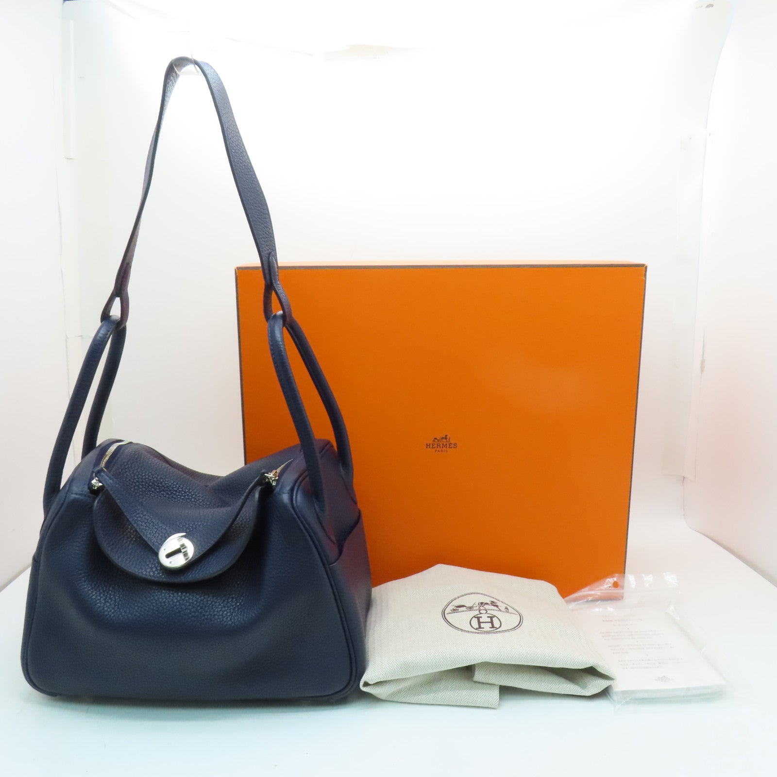HERMES Clemence皮革Lindy 26銀扣手挽肩背兩用袋寶藍色