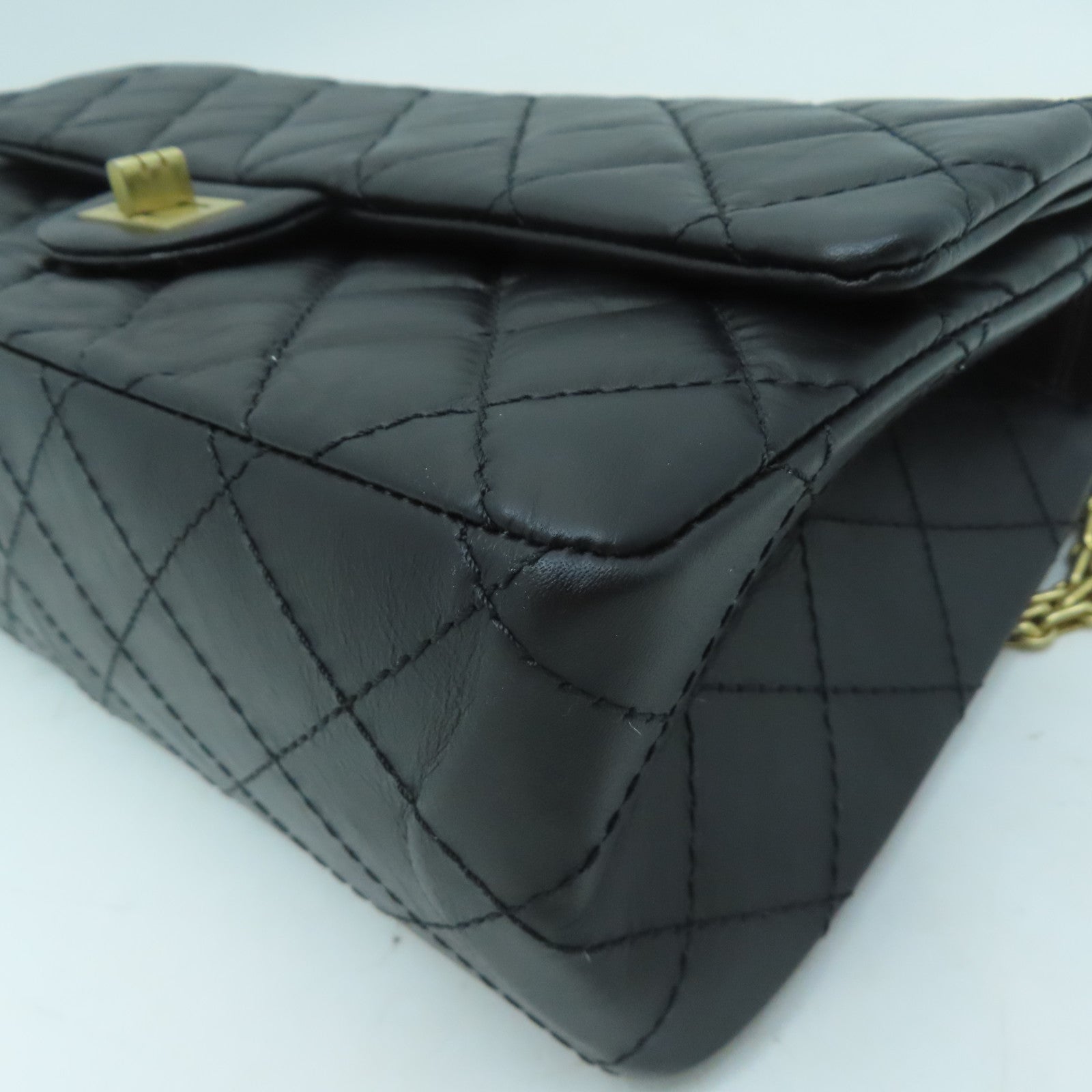 CHANEL 菱格牛皮皮革2.55金扣鏈帶肩背袋黑色