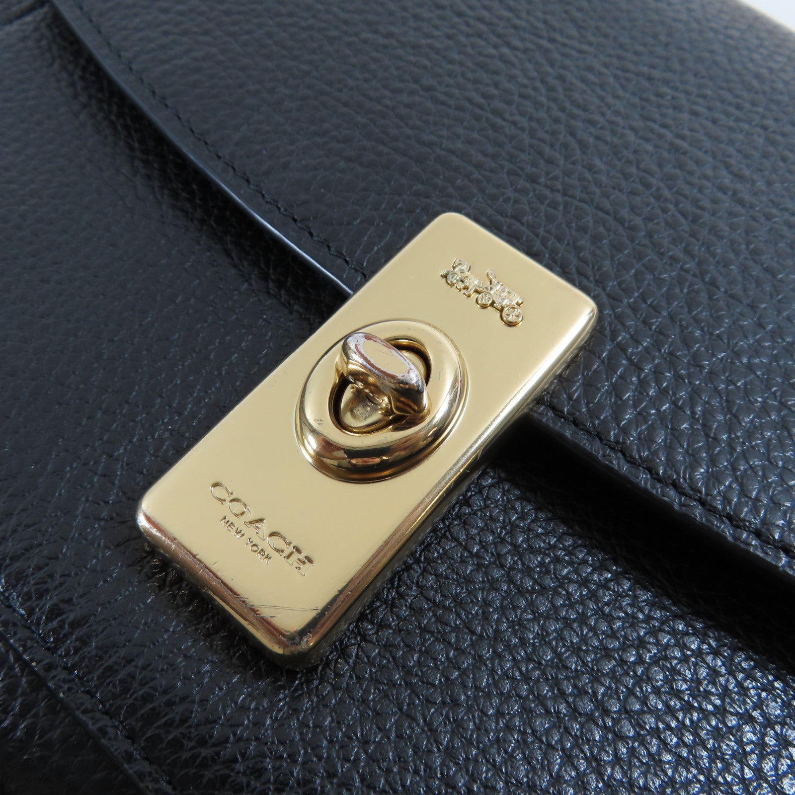 COACH 牛皮皮革Shoulder Bag金扣鏈帶肩背袋黑色