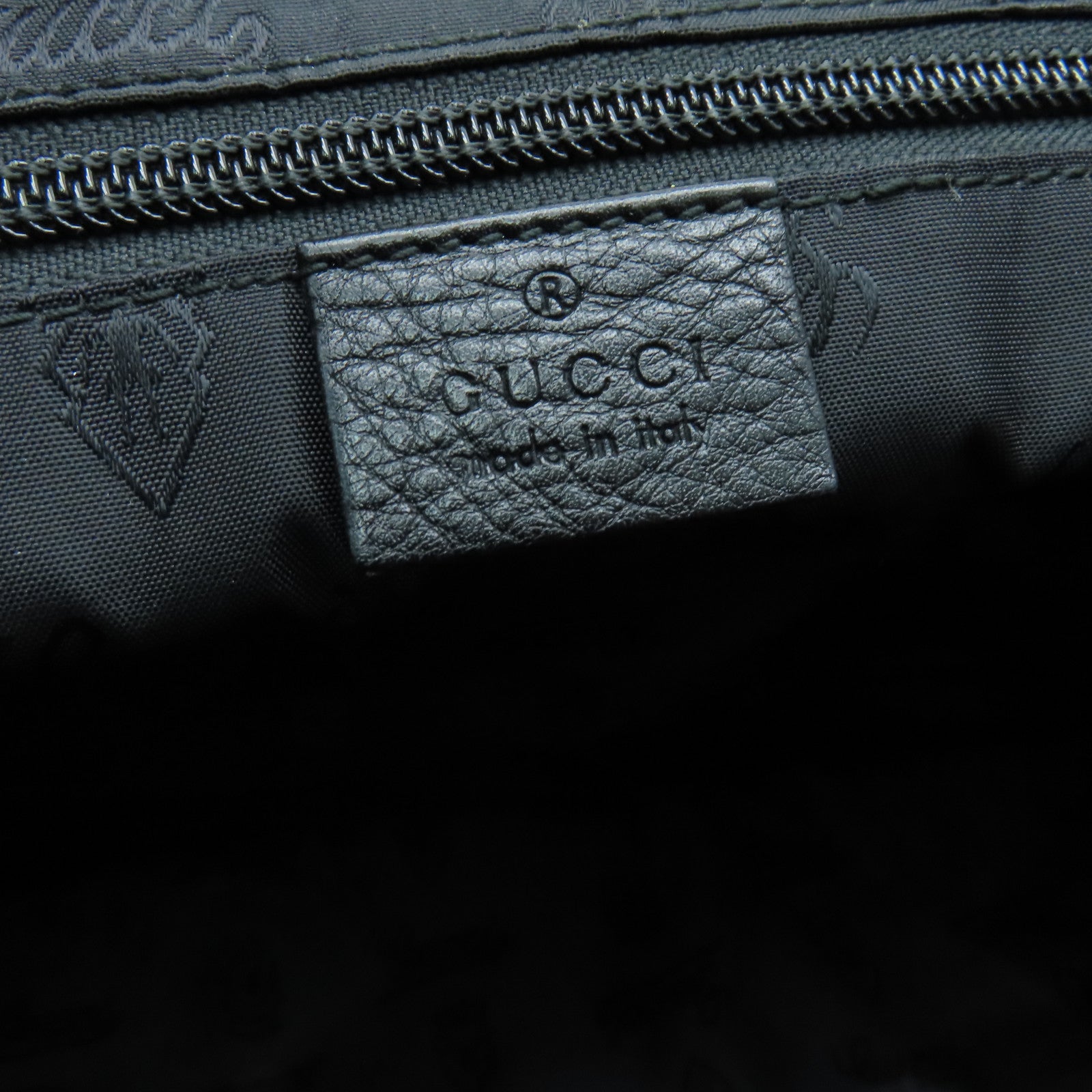 GUCCI 牛皮皮革Shoulder Bag肩背袋银扣黑色