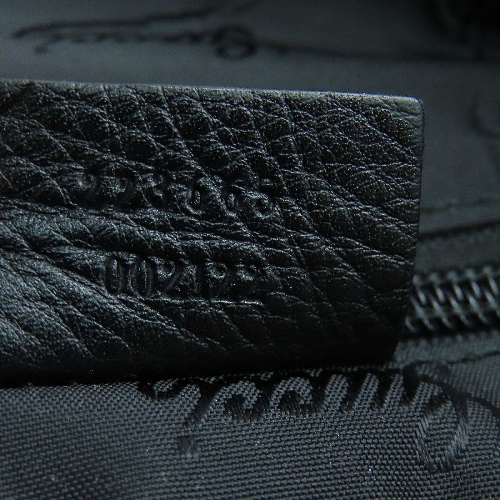 GUCCI 牛皮皮革Shoulder Bag肩背袋银扣黑色