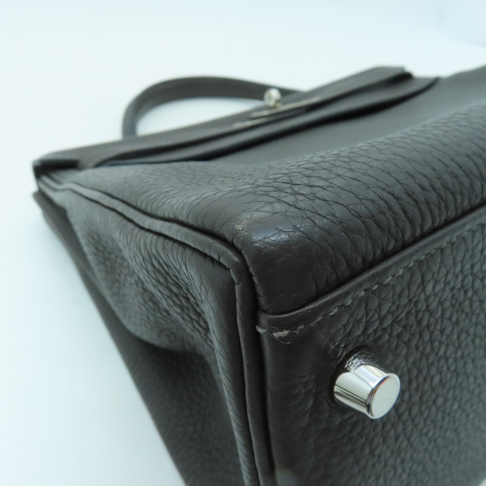 HERMES Clemence皮革Kelly 32银扣手挽袋灰色