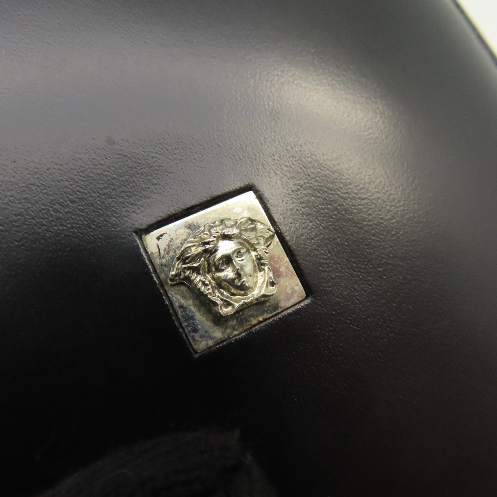 VERSACE 牛皮皮革Wallet短錢包黑色