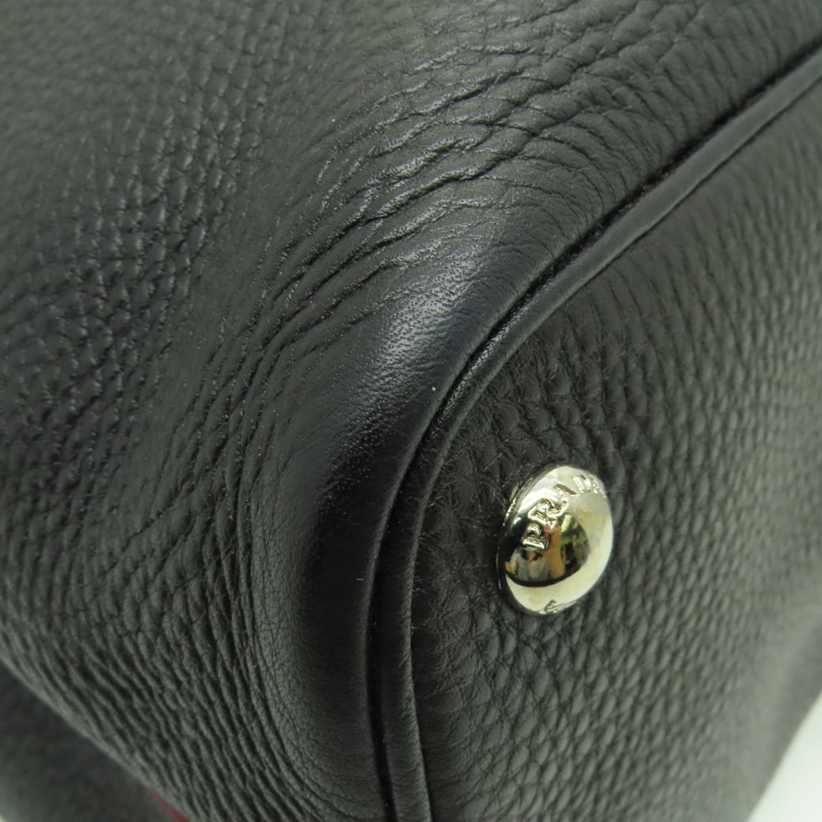 PRADA 【激減優惠】牛皮皮革2way Shoulder Bag銀扣手挽肩背兩用袋黑色