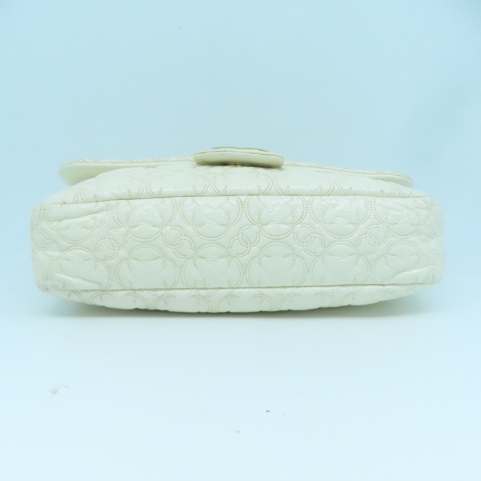 CHANEL 漆皮皮革Chain Shoulder金扣鏈帶肩背袋白色
