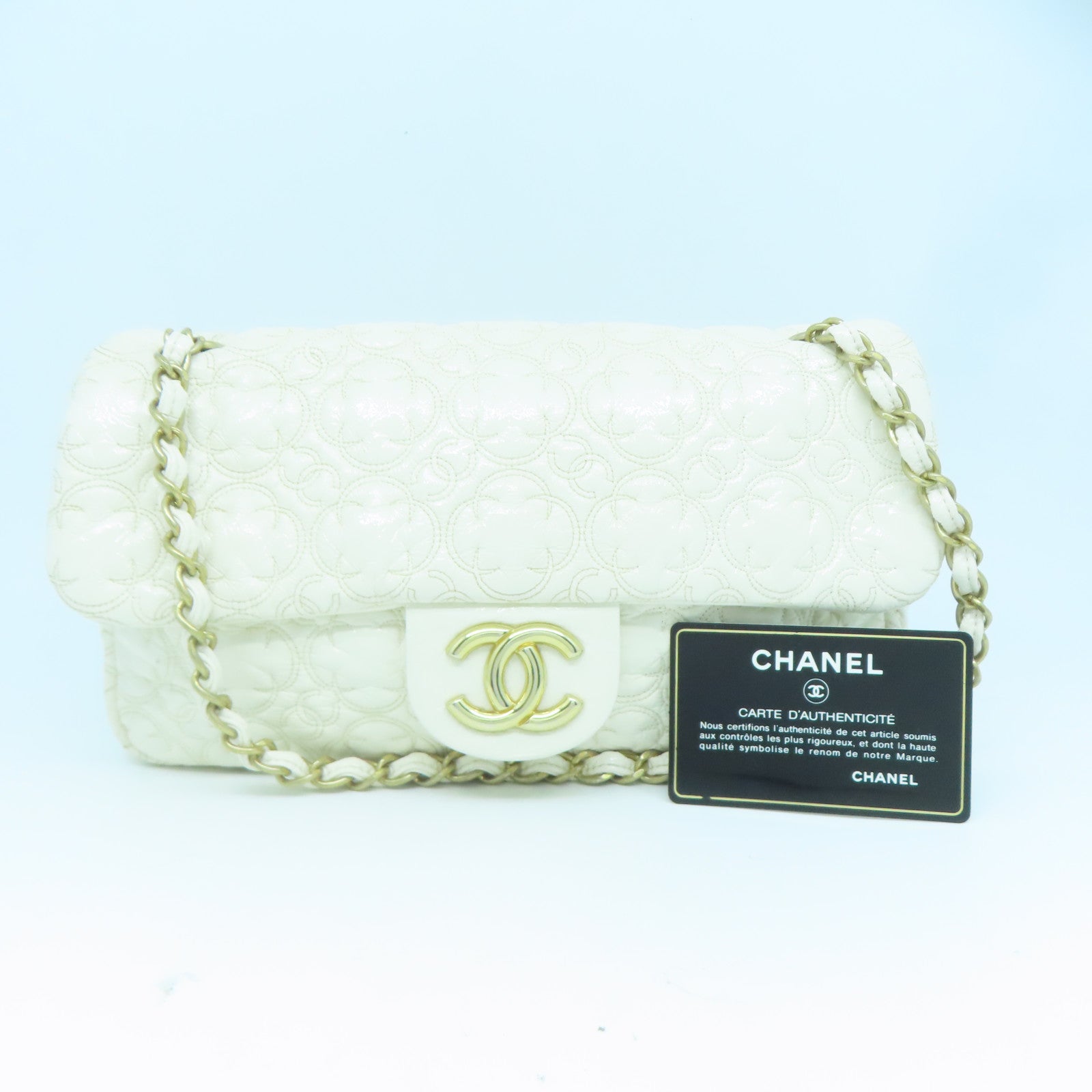 CHANEL 漆皮皮革Chain Shoulder金扣鏈帶肩背袋白色