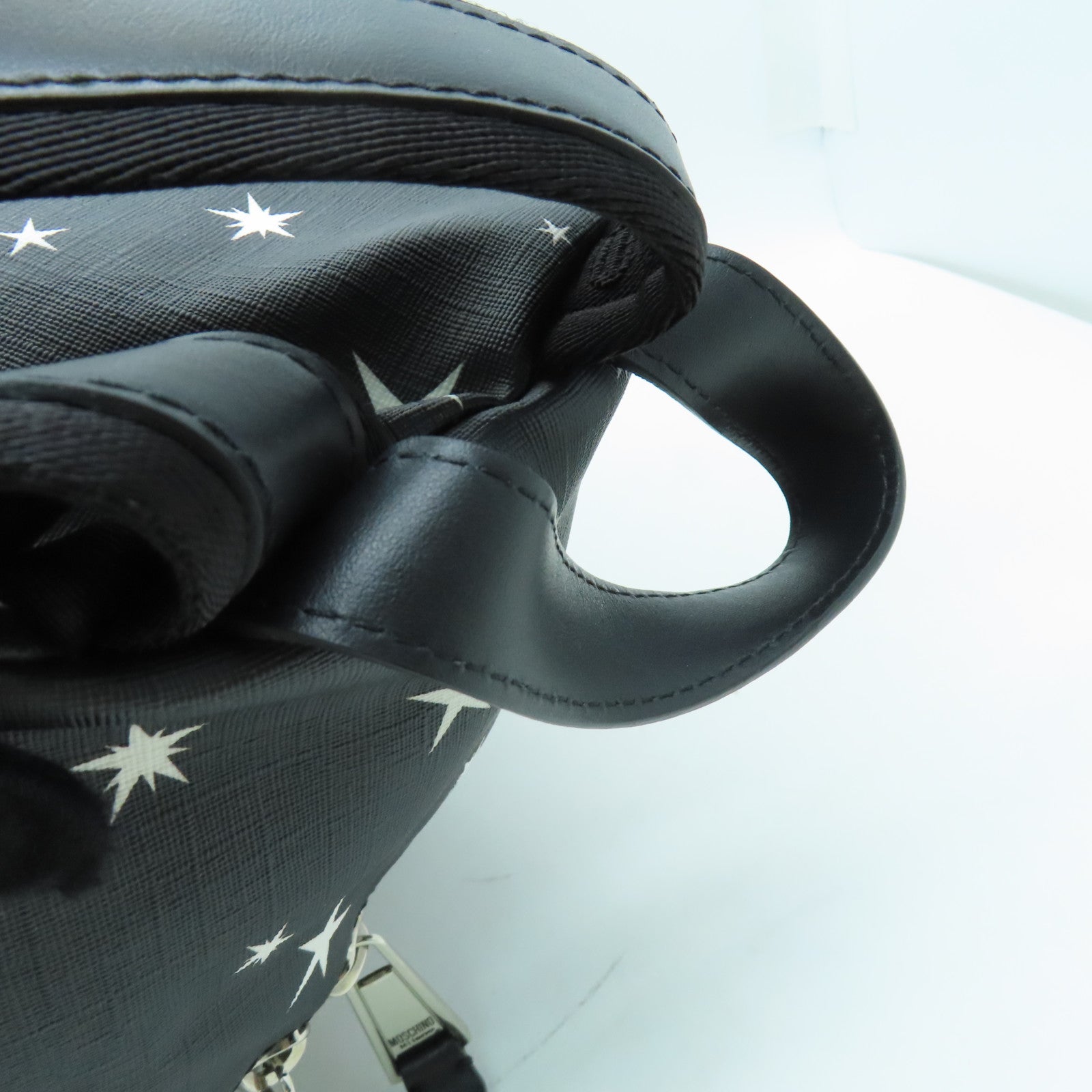 MOSCHINO 塗層帆布Backpack銀扣背包黑色
