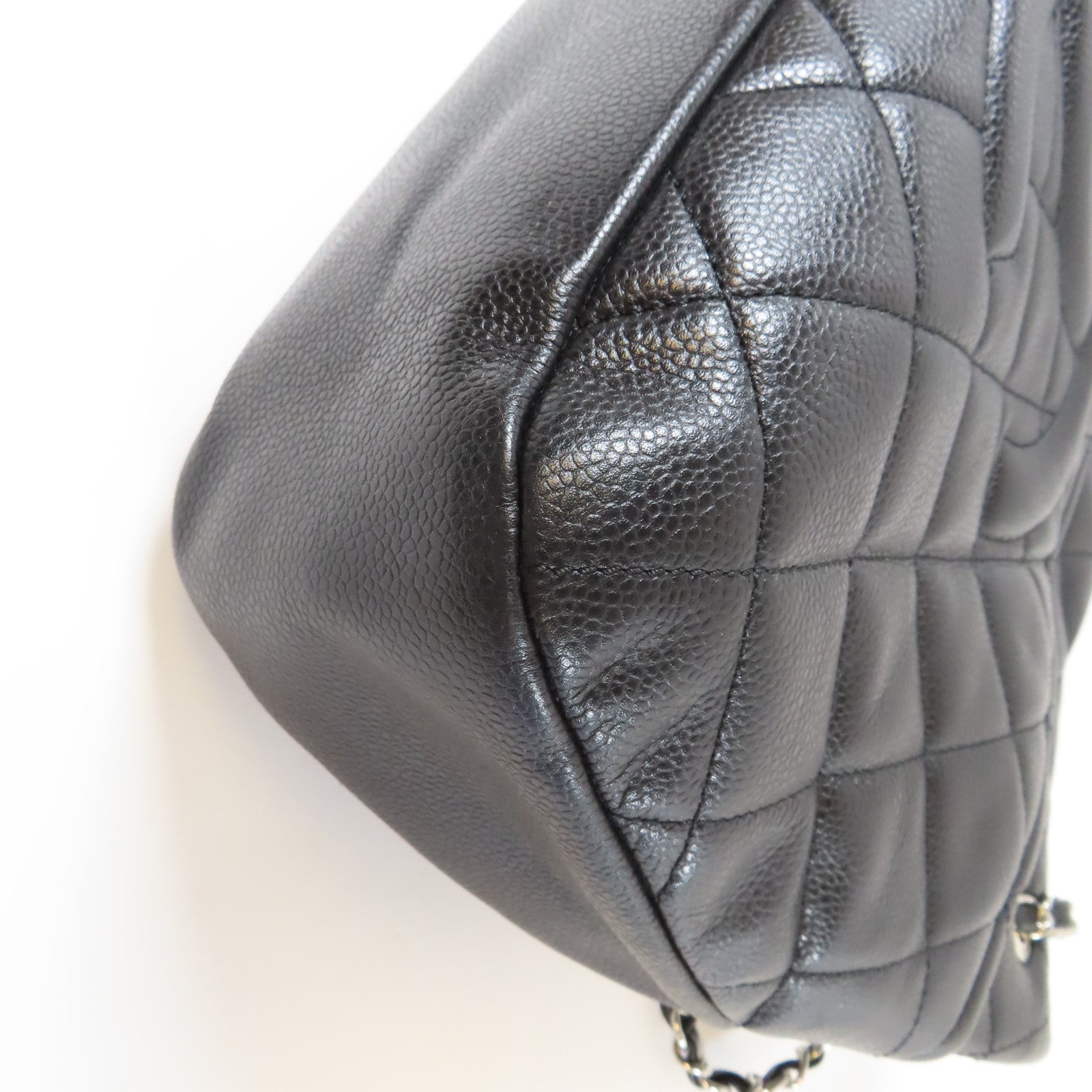 CHANEL 菱格Caviar皮革Chain Shoulder銀扣肩背袋黑色