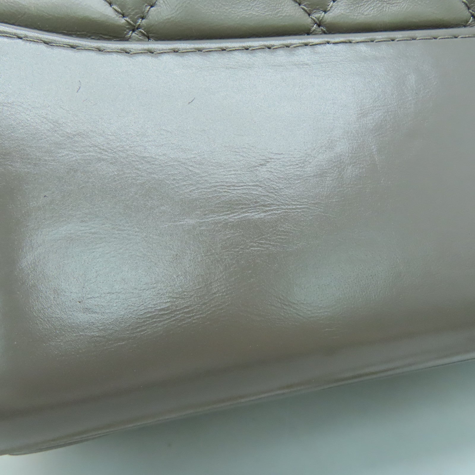 CHANEL 菱格Aged Calf皮革Gabrielle肩背袋灰色