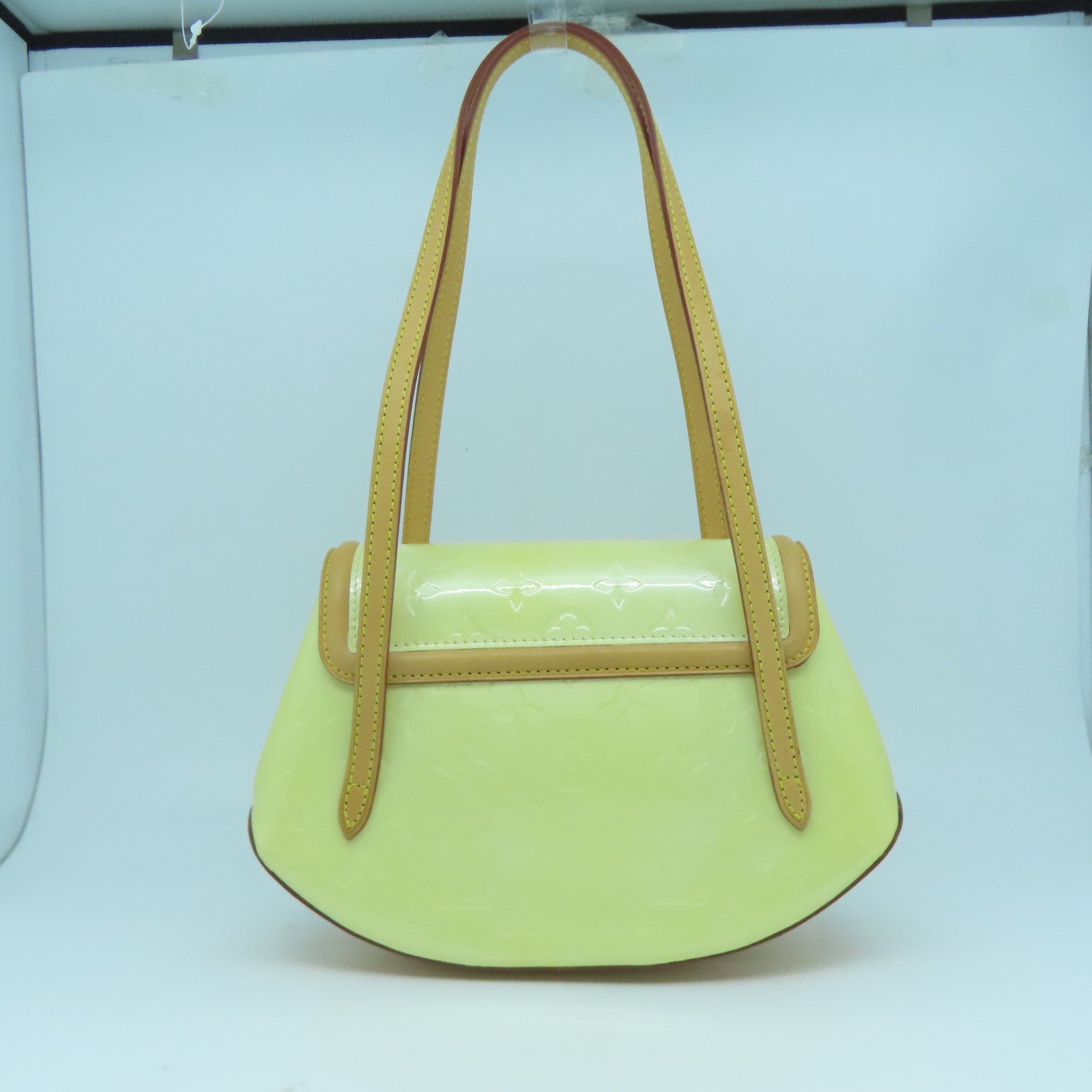 LOUIS VUITTON Vernis Biscayne金扣肩背袋黃色