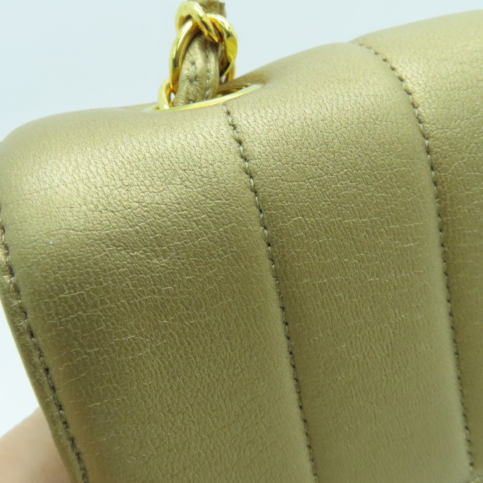 CHANEL 羊皮皮革Chain Shoulder链带肩背袋金扣金色